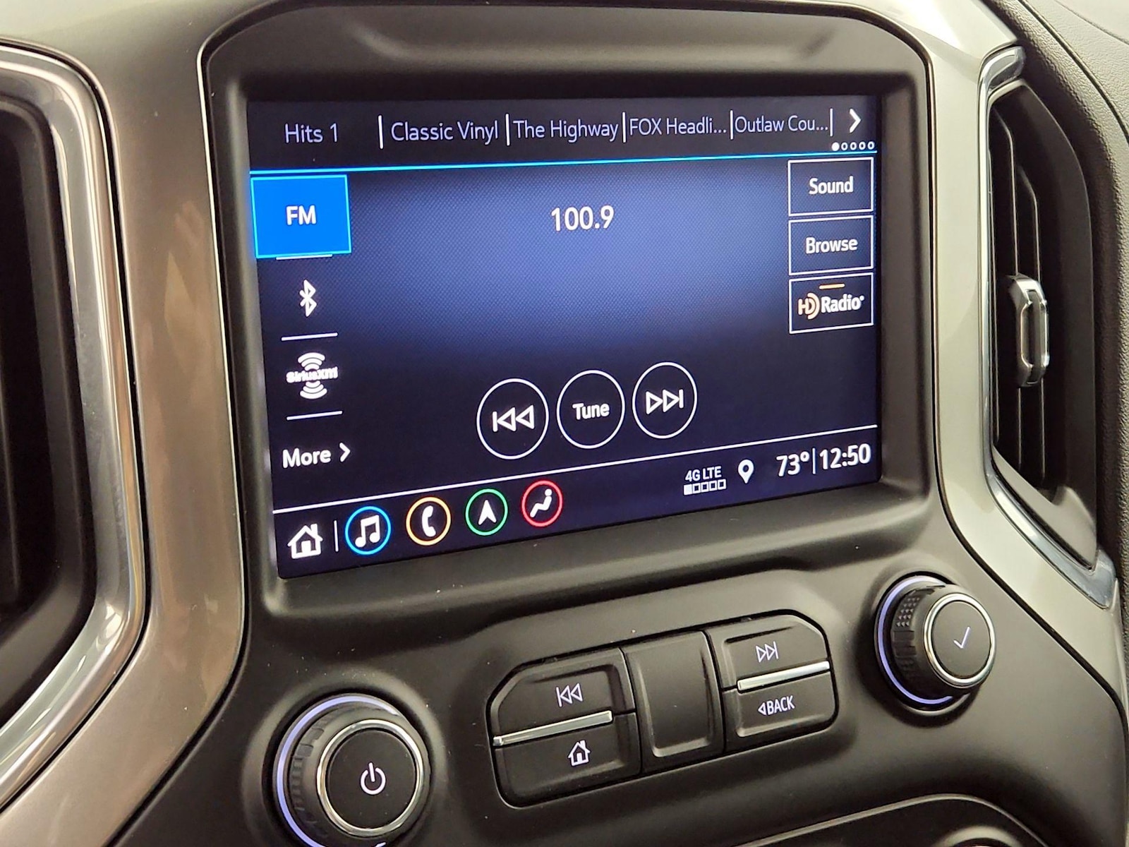 2019 Chevrolet Silverado 1500 LTZ - Photo 17