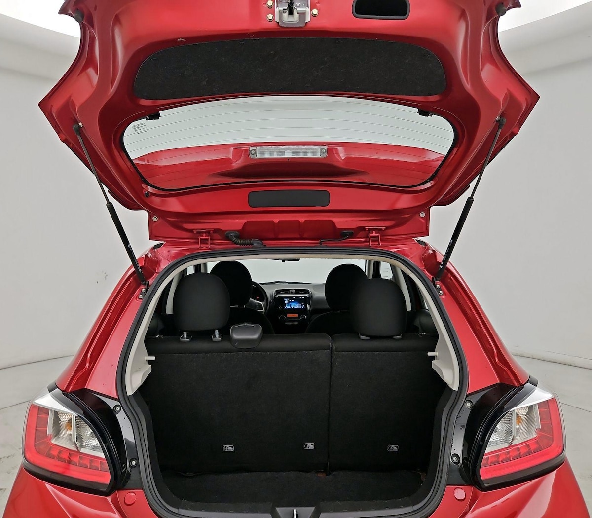 Trunk/Cargo (Seats Up)