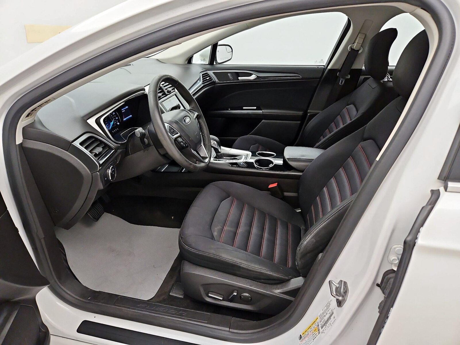 Power Seat(s) & Side Airbags