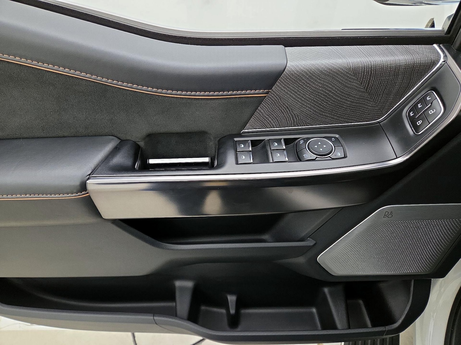 2023 Ford F-150 Platinum - Photo 13