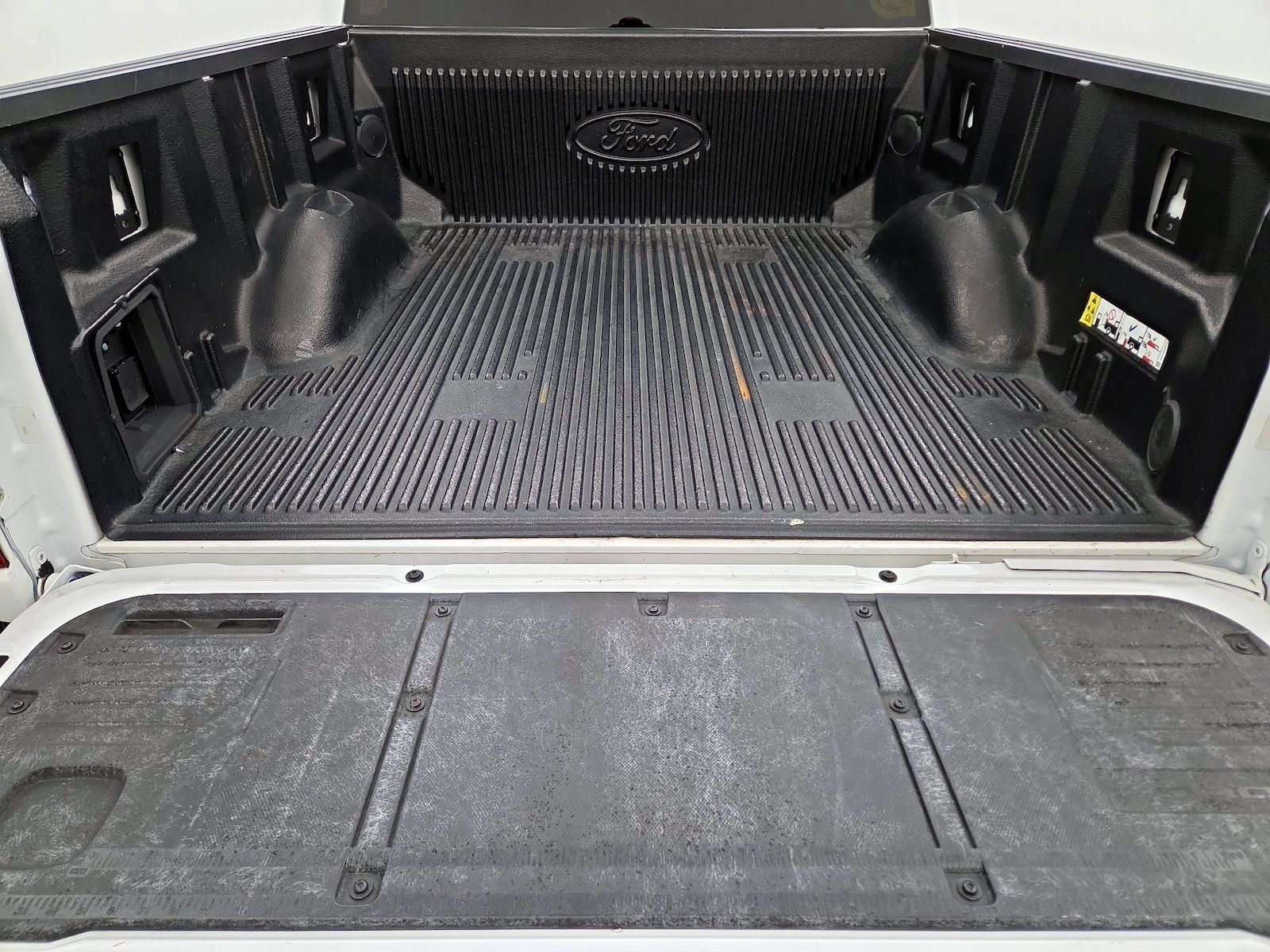 2023 Ford F-150 Platinum - Photo 23
