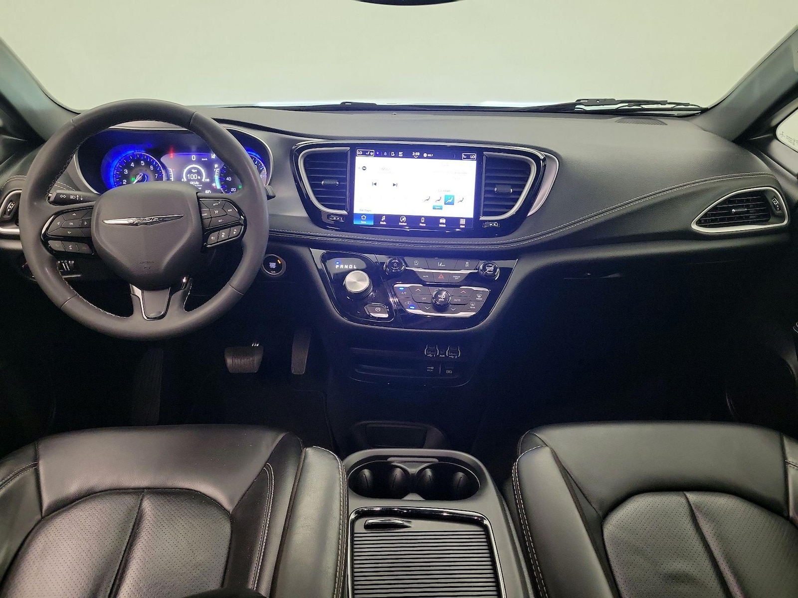 2022 Chrysler Pacifica Touring L - Photo 10