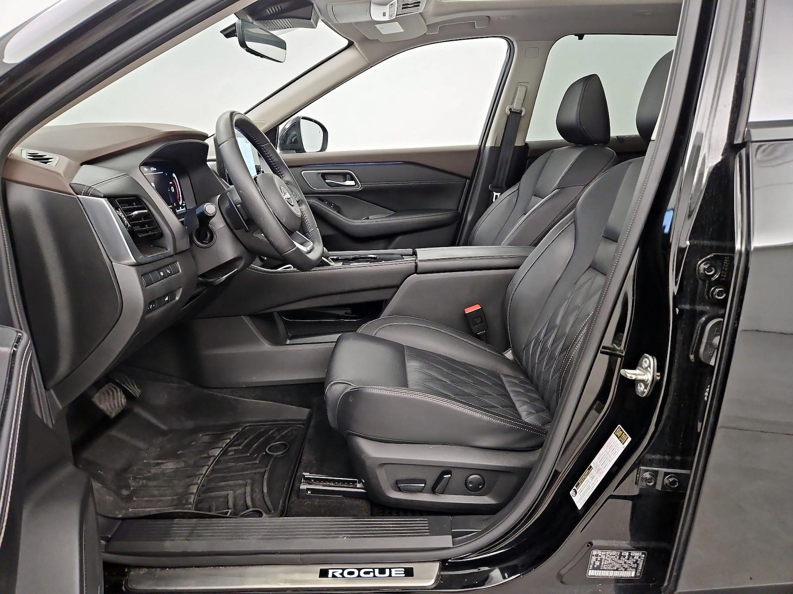 2023 Nissan Rogue Platinum - Photo 12