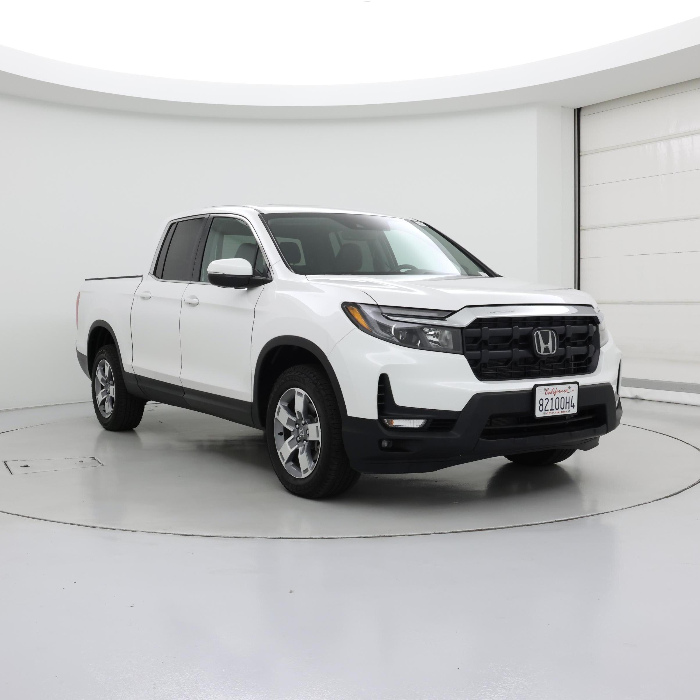 White 2025 Honda Ridgeline Pickup Truck All-Wheel Drive Automatic