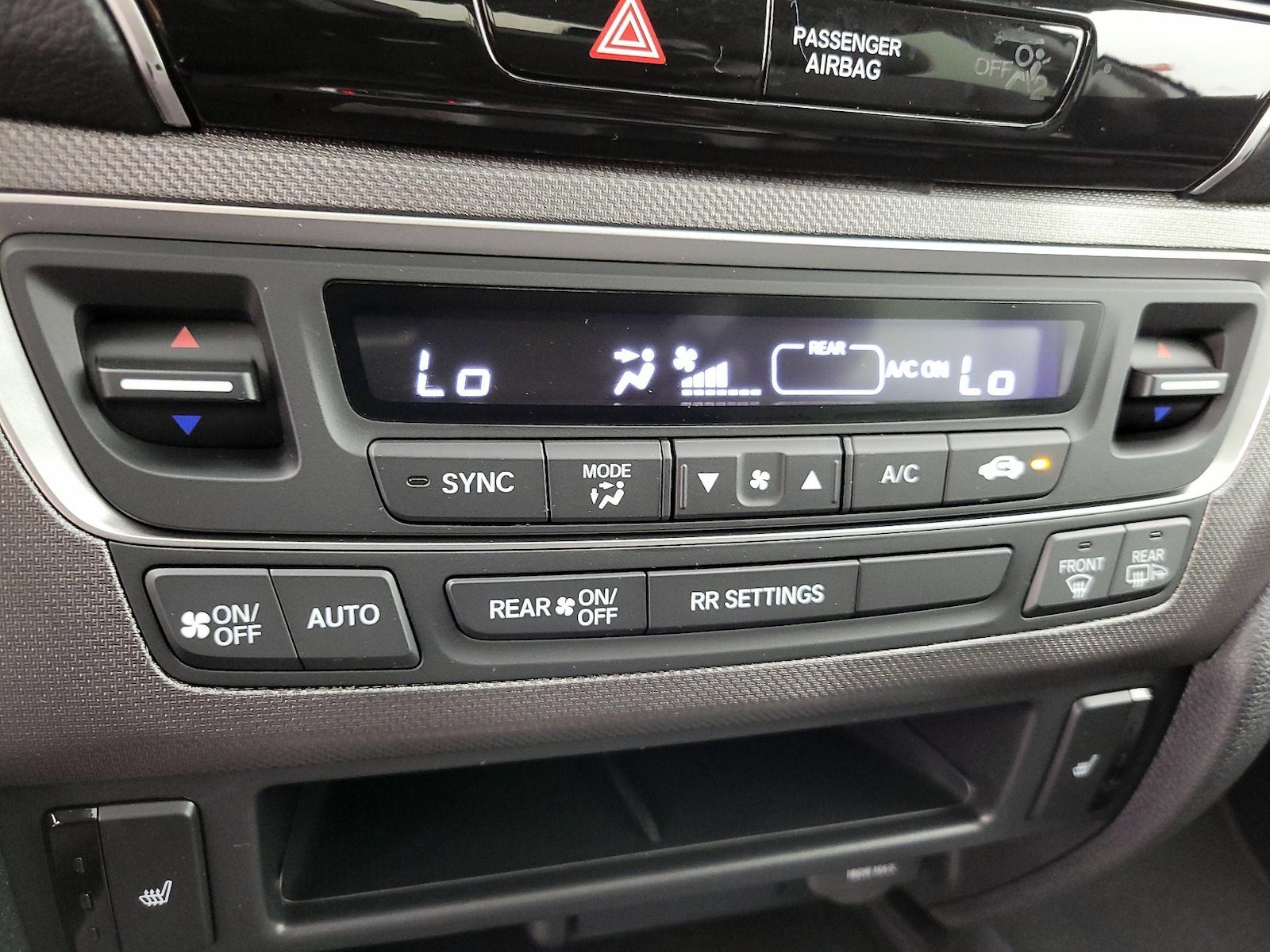 2025 Honda Ridgeline RTL - Photo 17