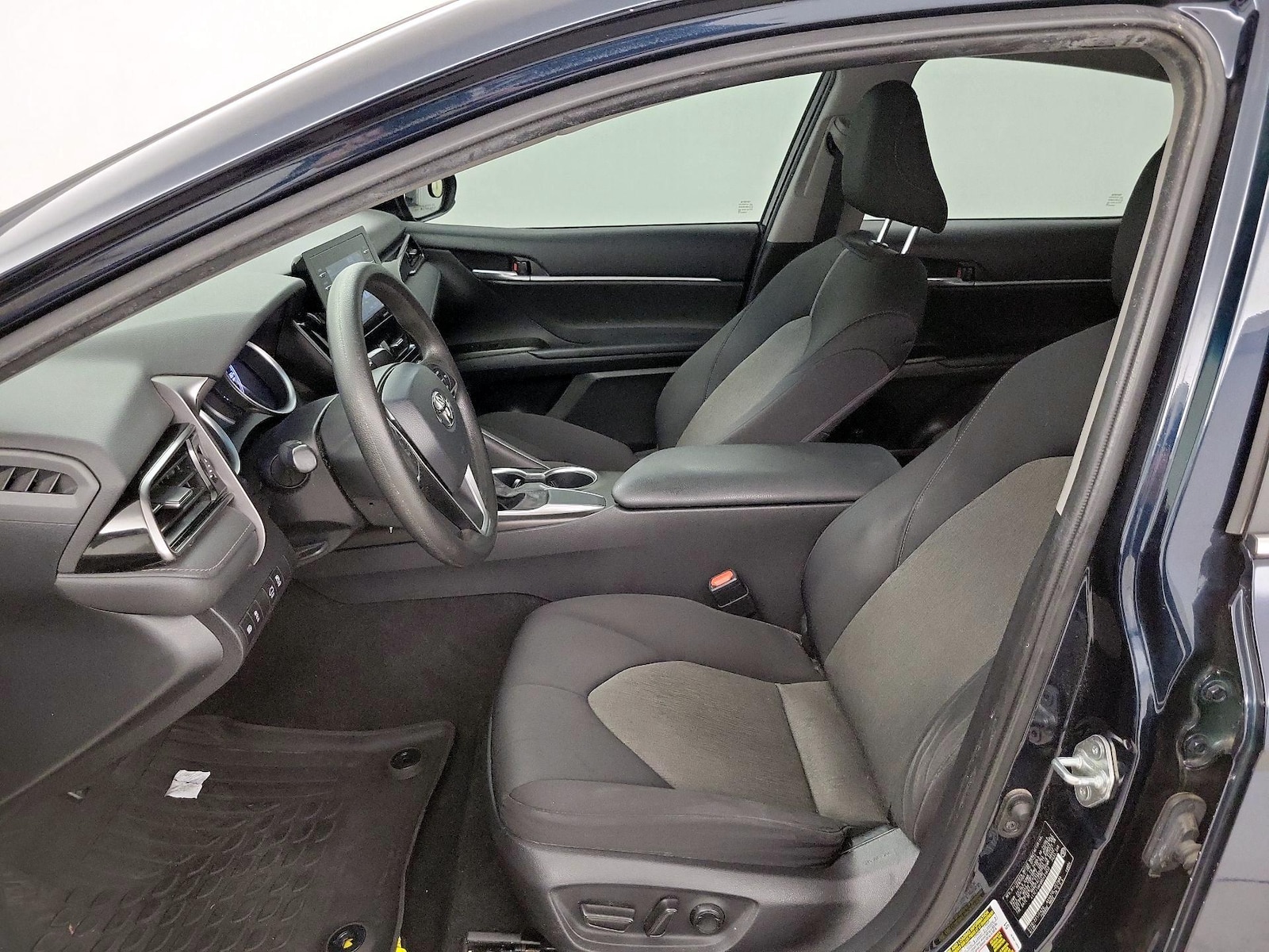 2021 Toyota Camry LE - Photo 12