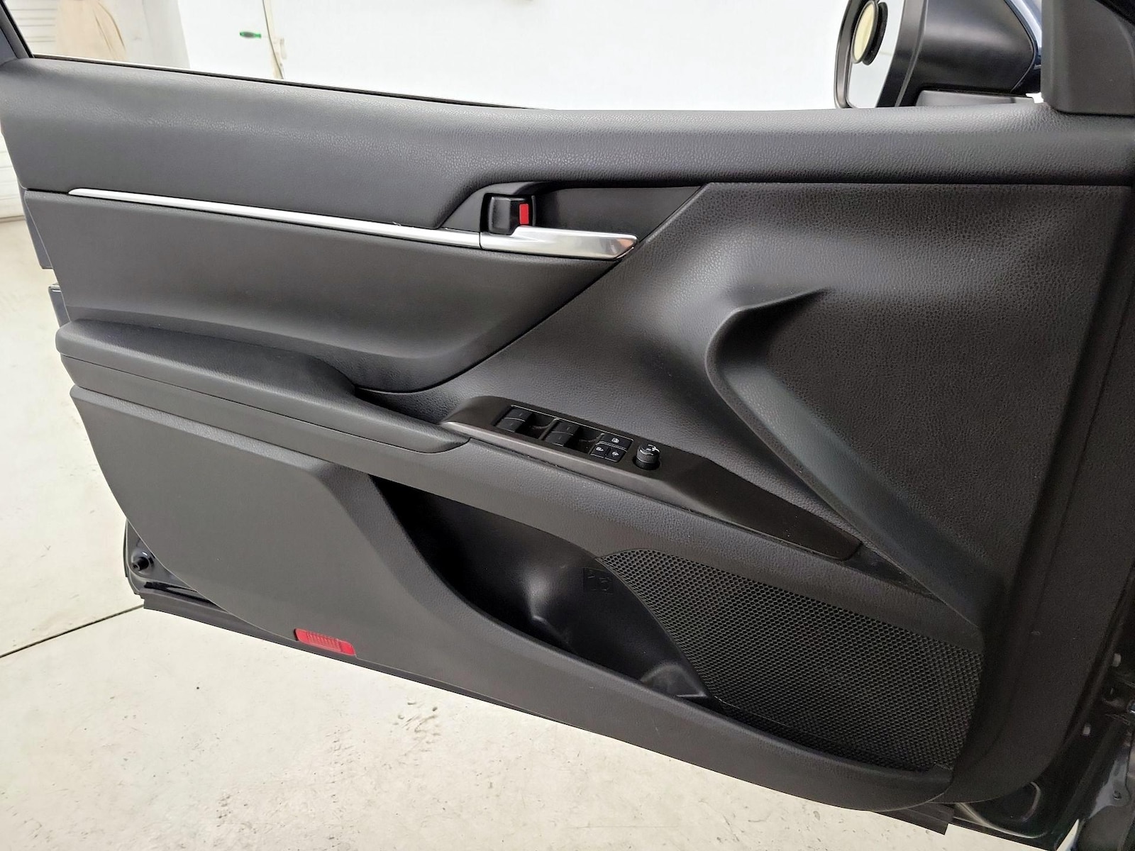 2021 Toyota Camry LE - Photo 13