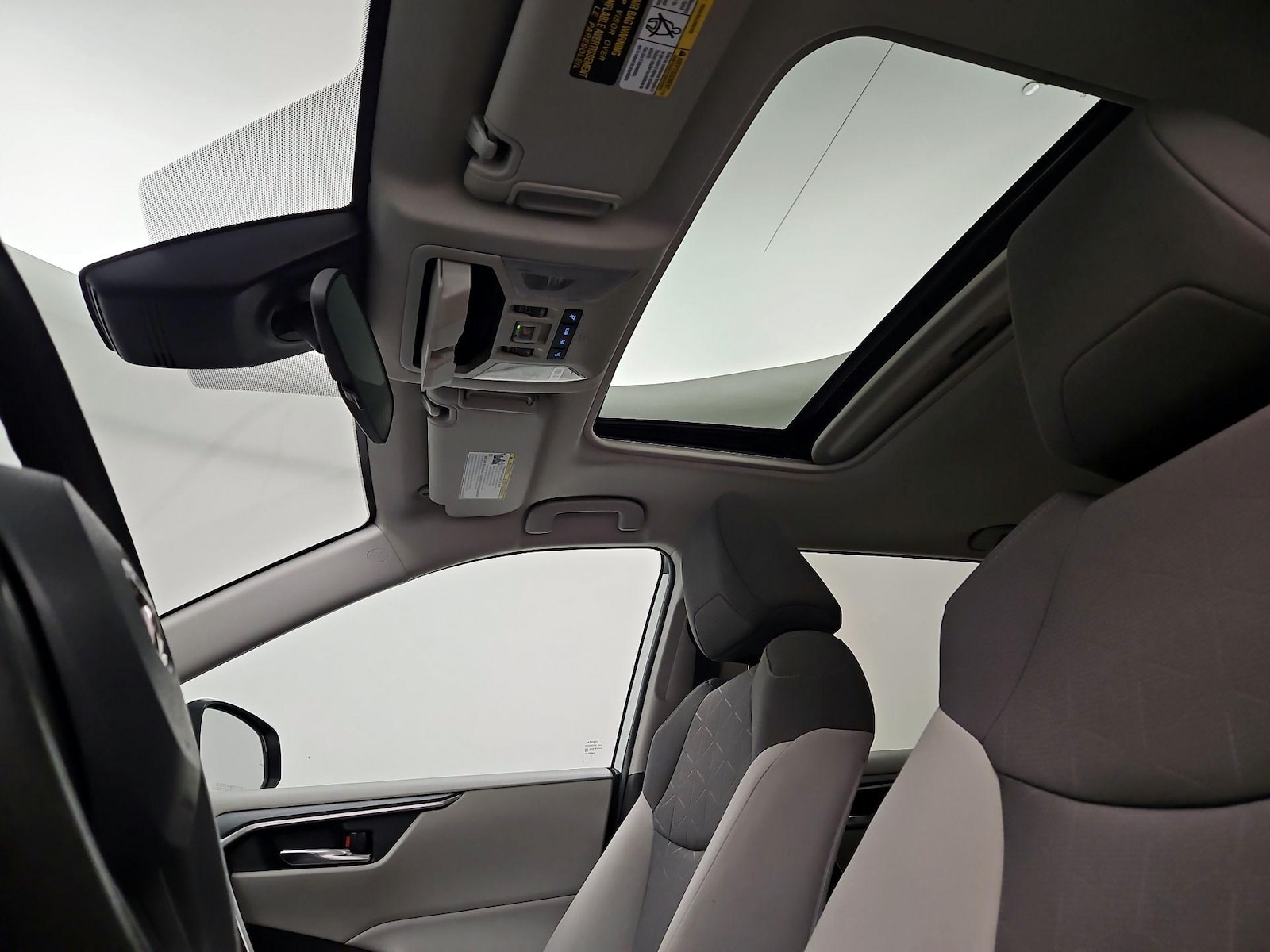 2022 Toyota RAV4 XLE - Photo 20