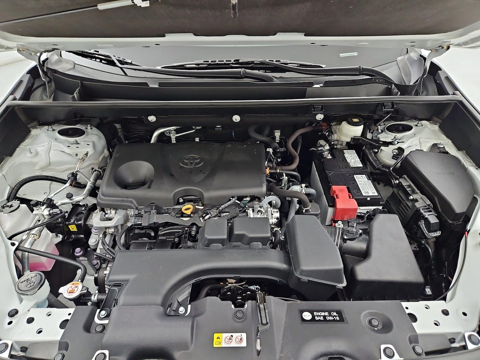 2022 Toyota RAV4 XLE - Photo 23