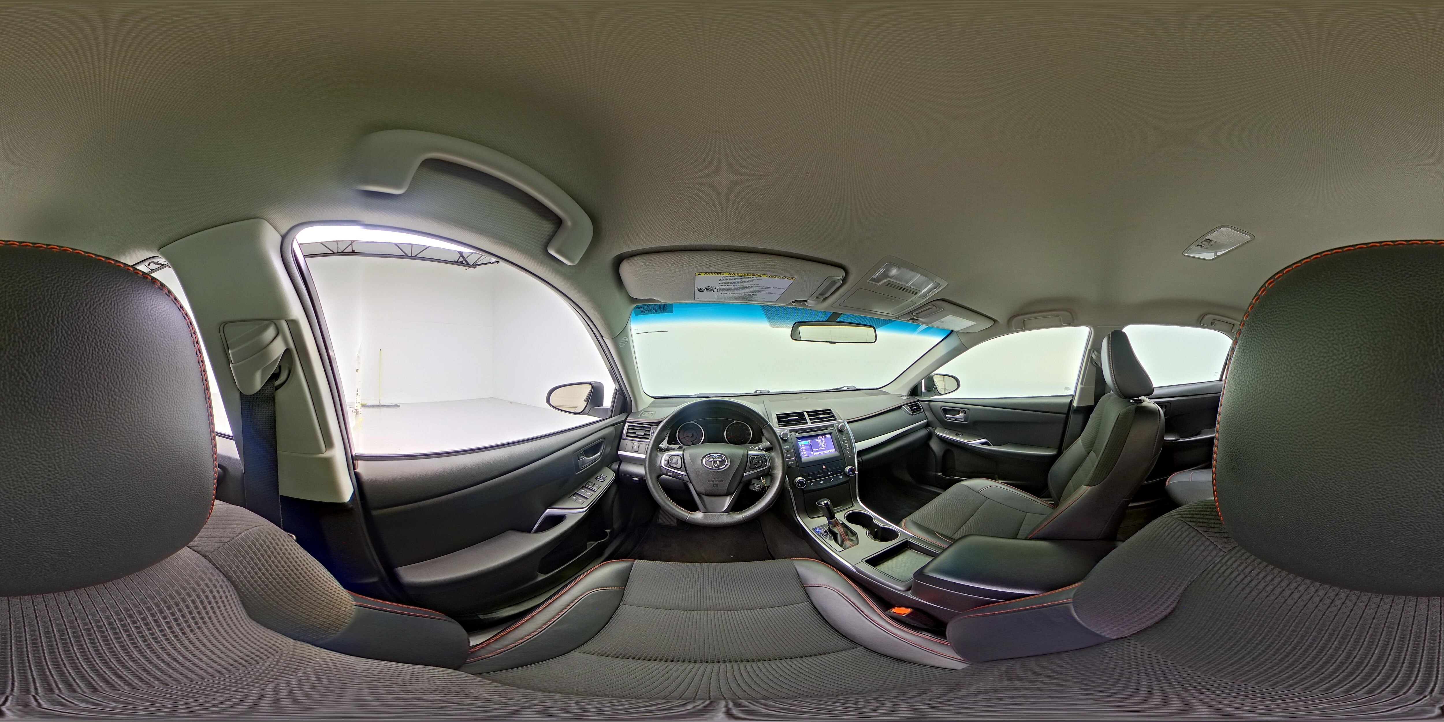 2017 Toyota Camry SE - Photo 26