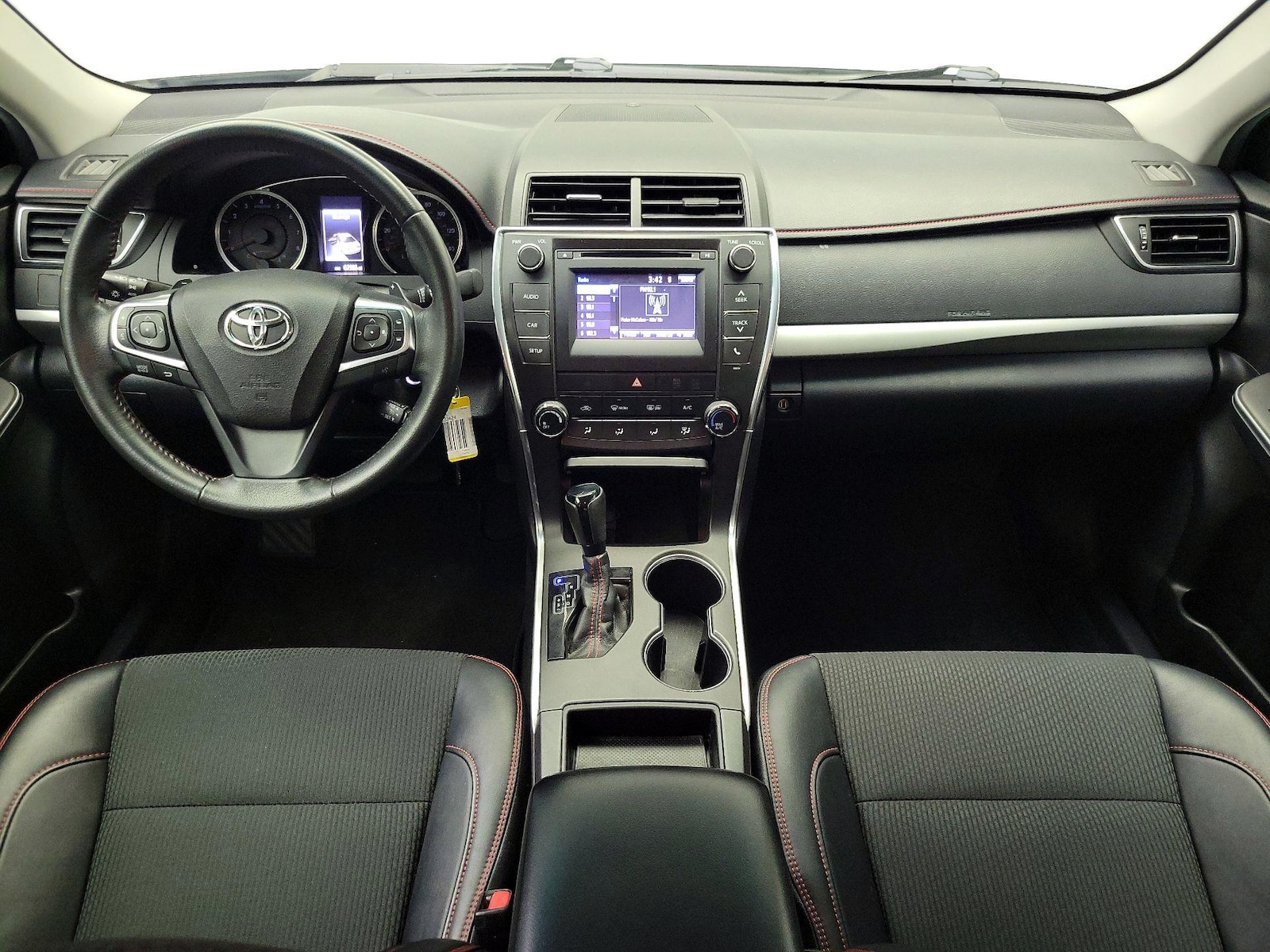2017 Toyota Camry SE - Photo 10
