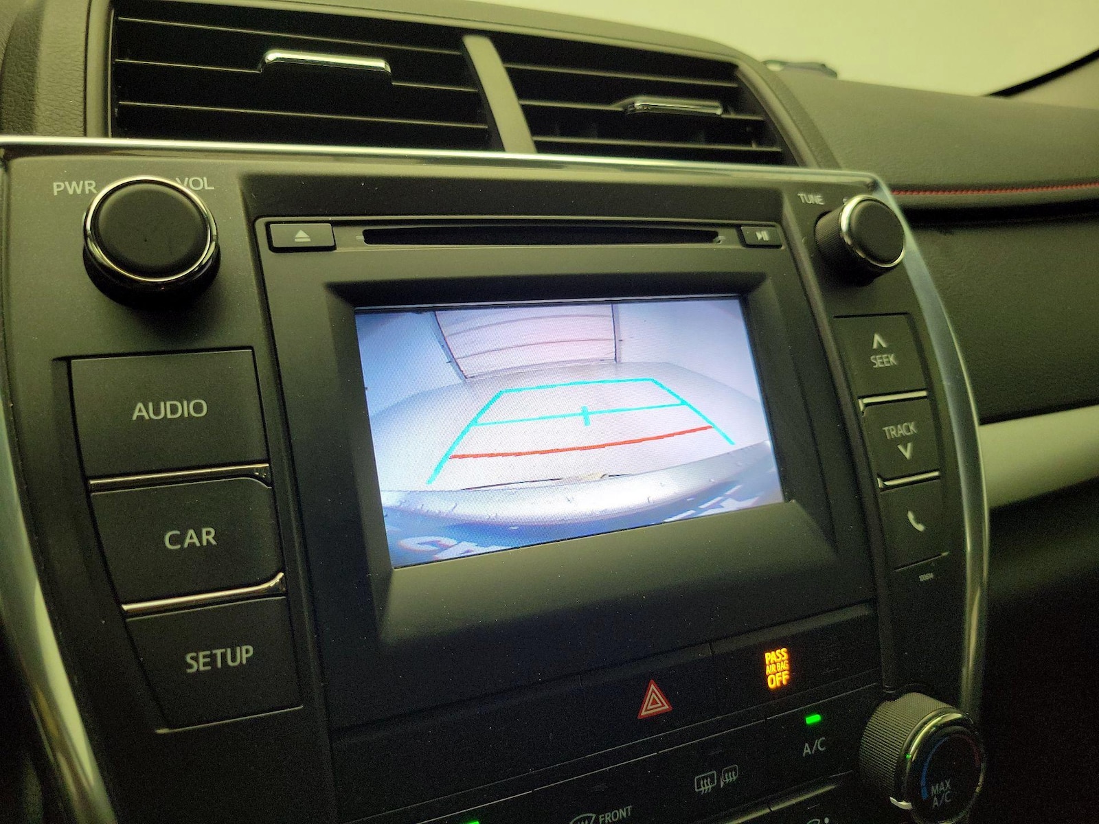 2017 Toyota Camry SE - Photo 15