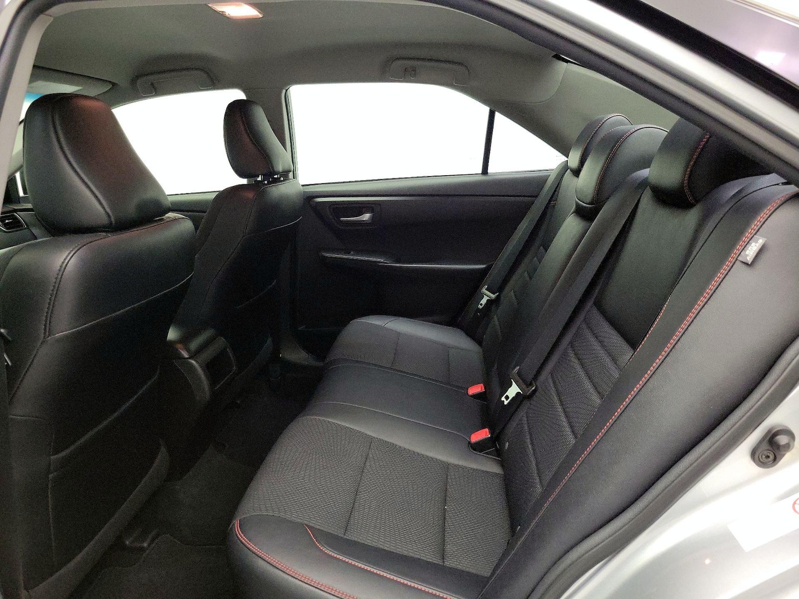 2017 Toyota Camry SE - Photo 20