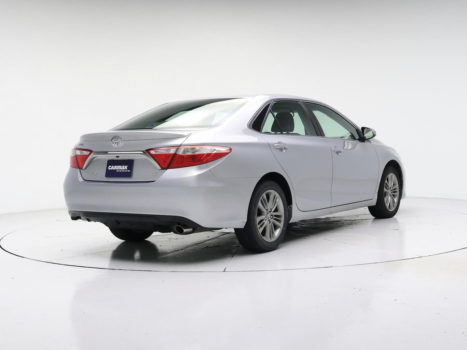 2017 Toyota Camry SE - Photo 9