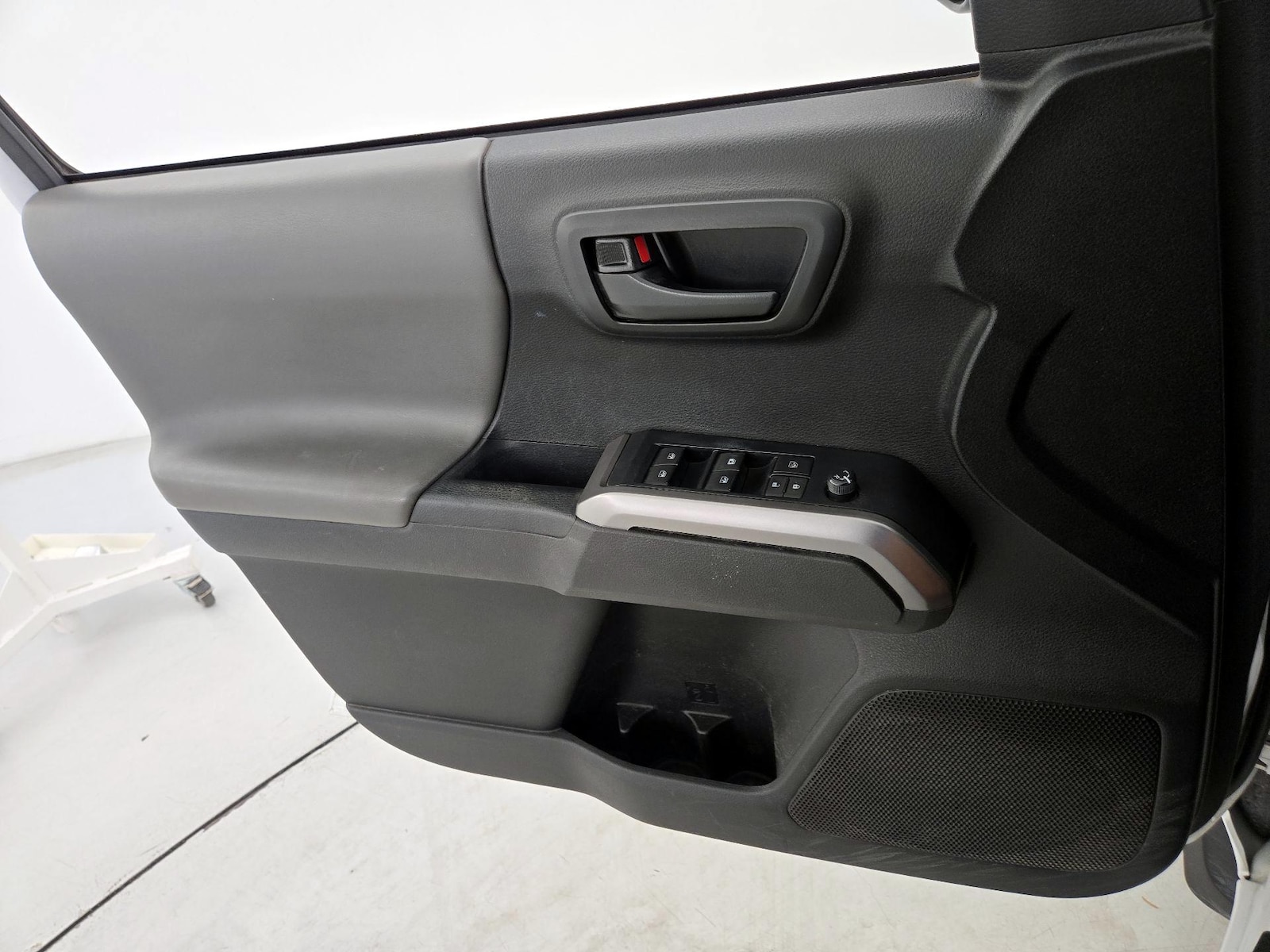 2022 Toyota Tacoma SR5 - Photo 13