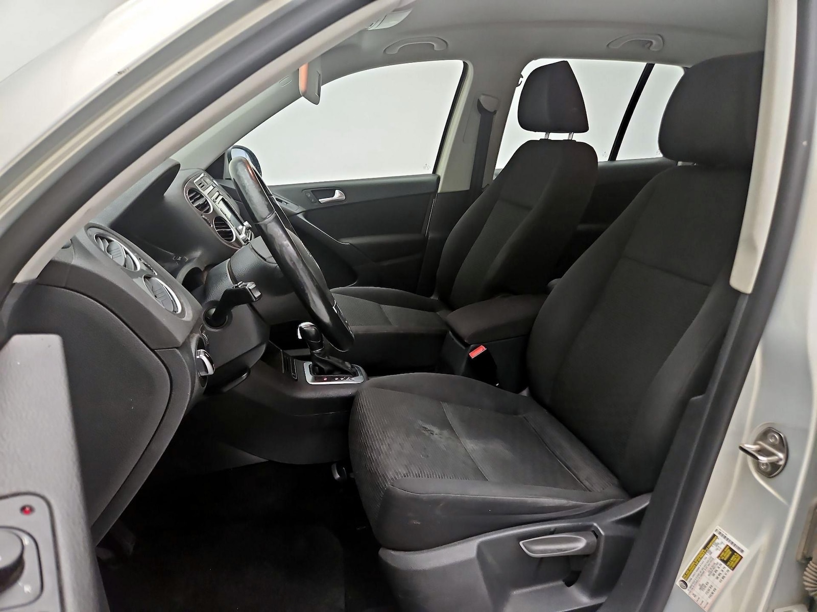 2015 Volkswagen Tiguan S - Photo 12