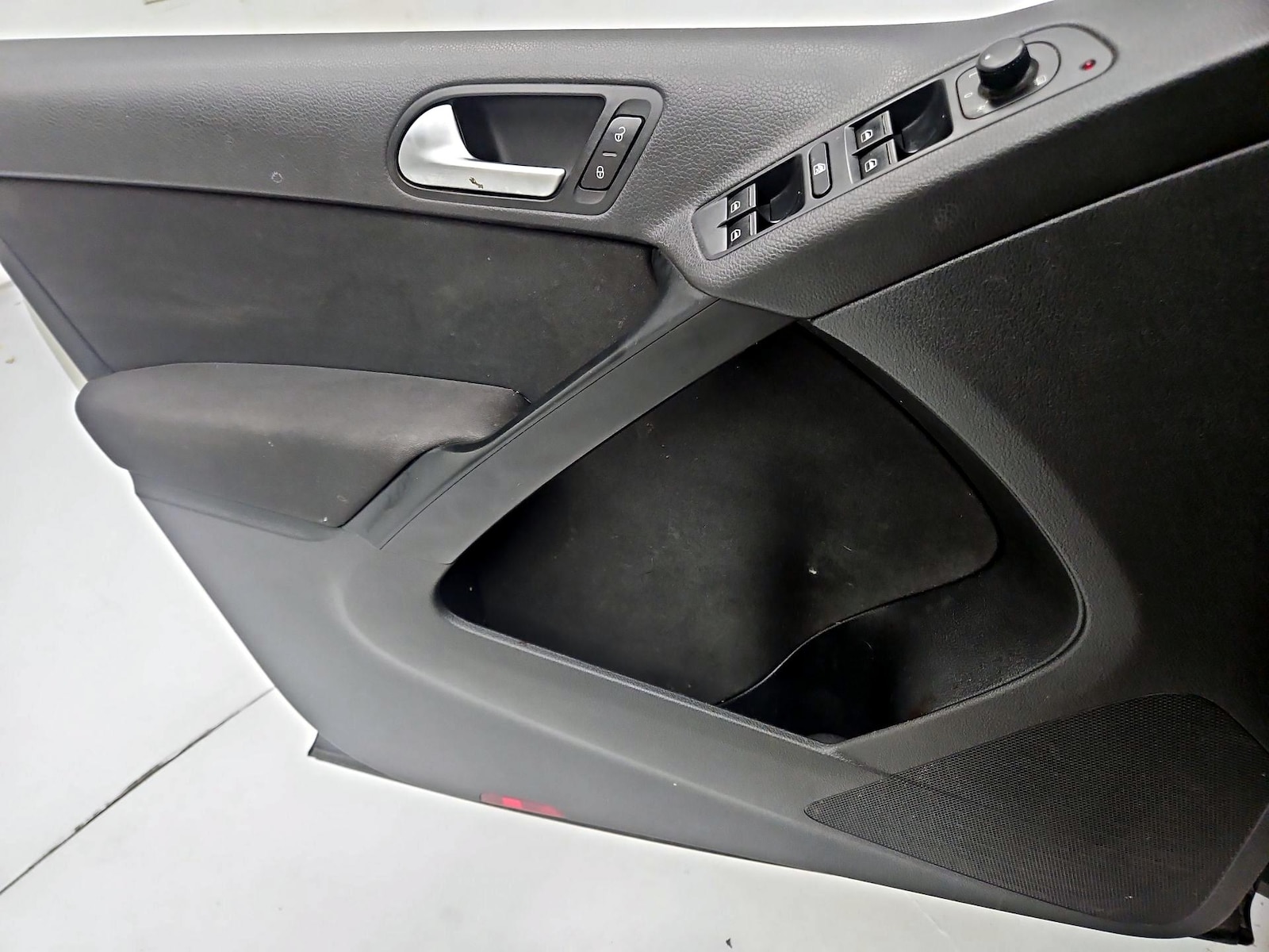 2015 Volkswagen Tiguan S - Photo 13