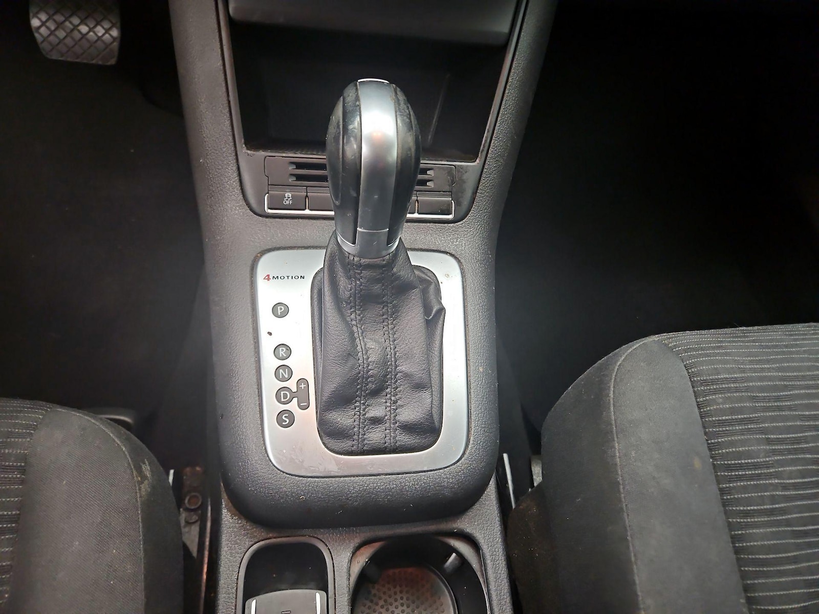 2015 Volkswagen Tiguan S - Photo 18