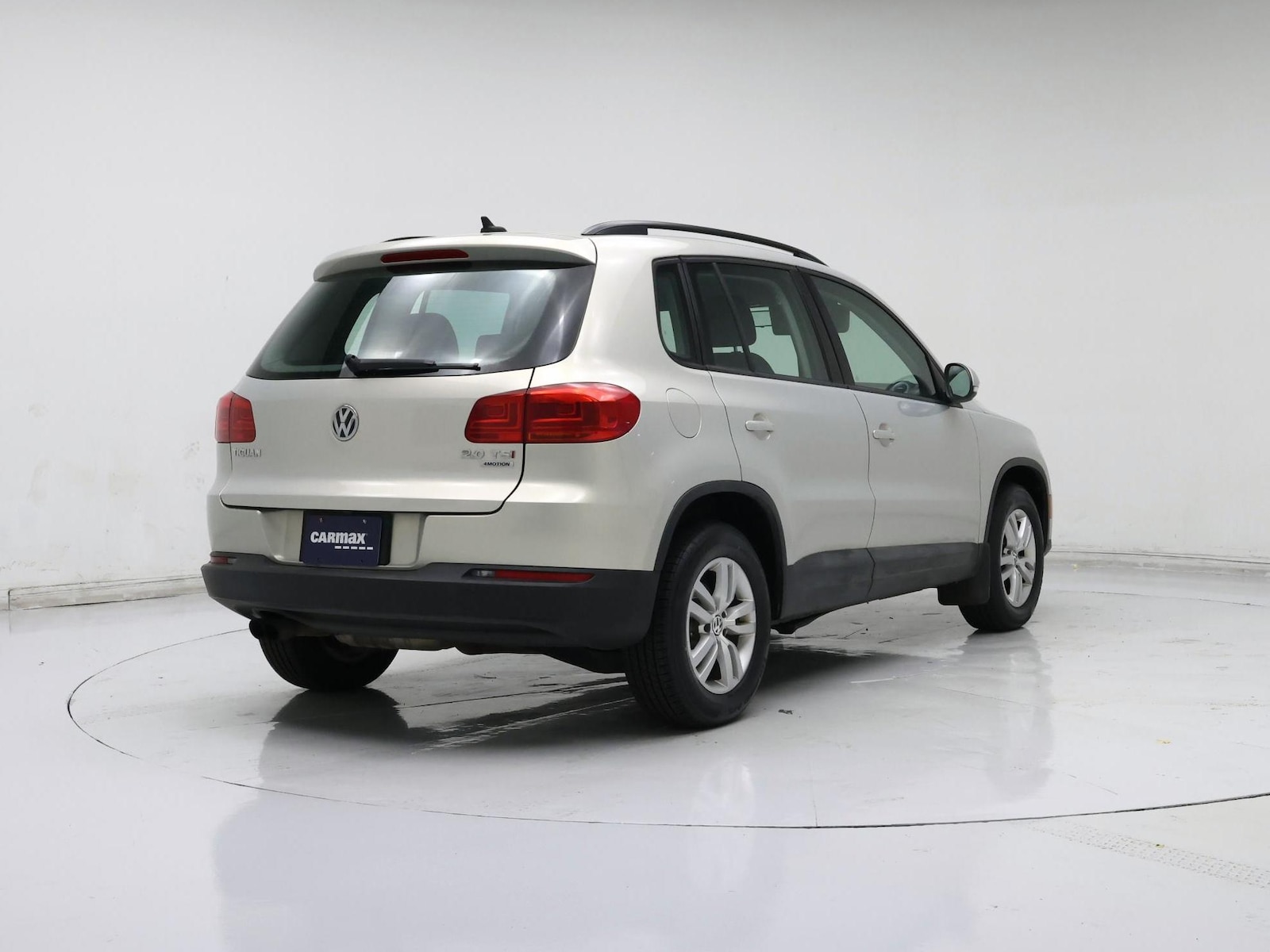 2015 Volkswagen Tiguan S - Photo 9