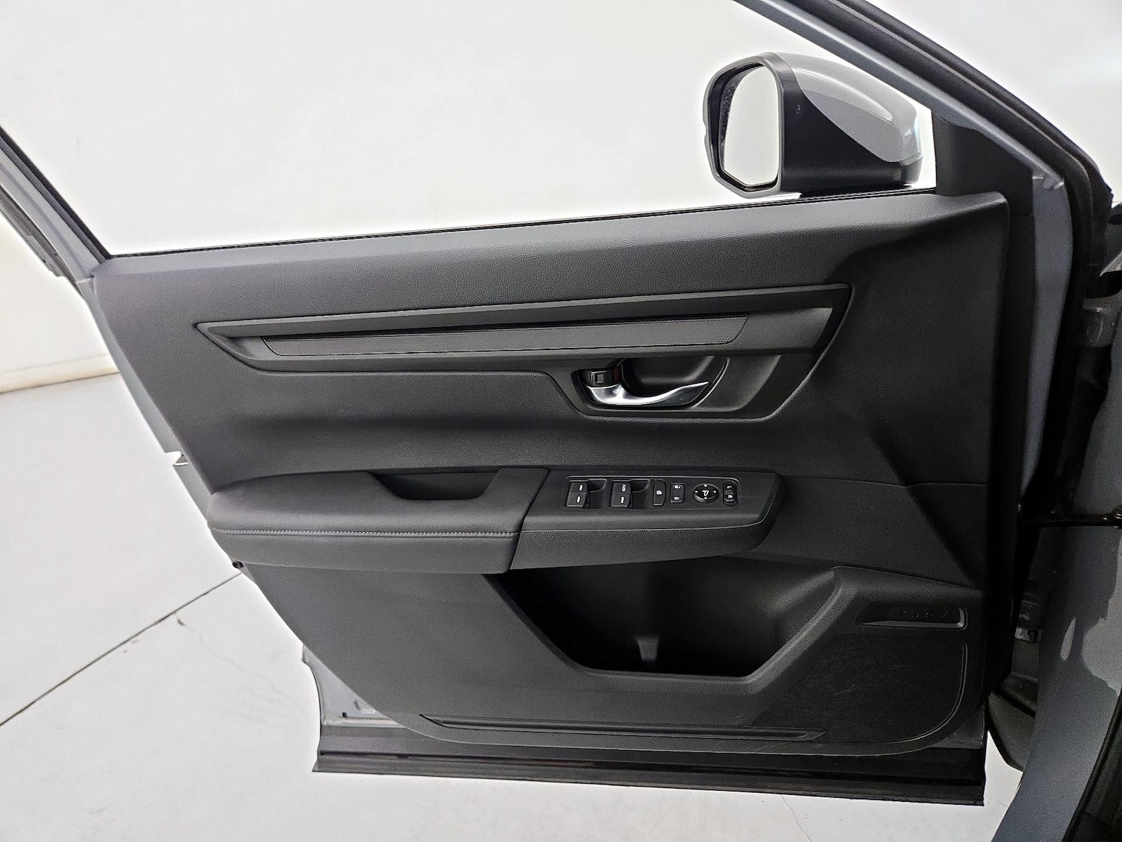 2025 Honda CR-V LX - Photo 13