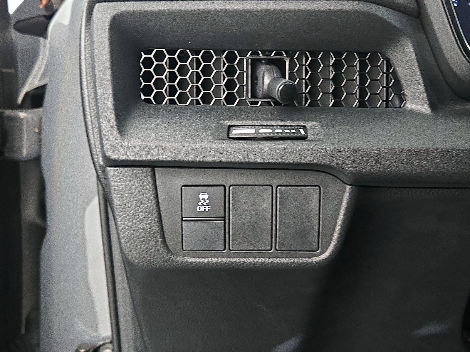 2025 Honda CR-V LX - Photo 14