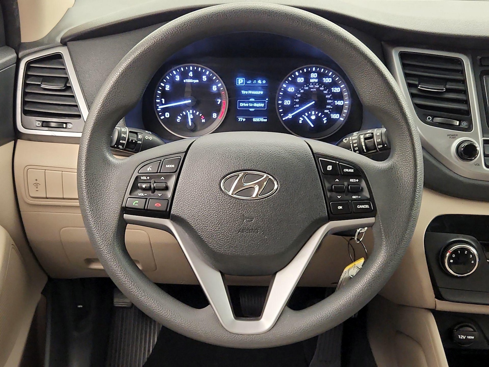 2017 Hyundai Tucson SE - Photo 11