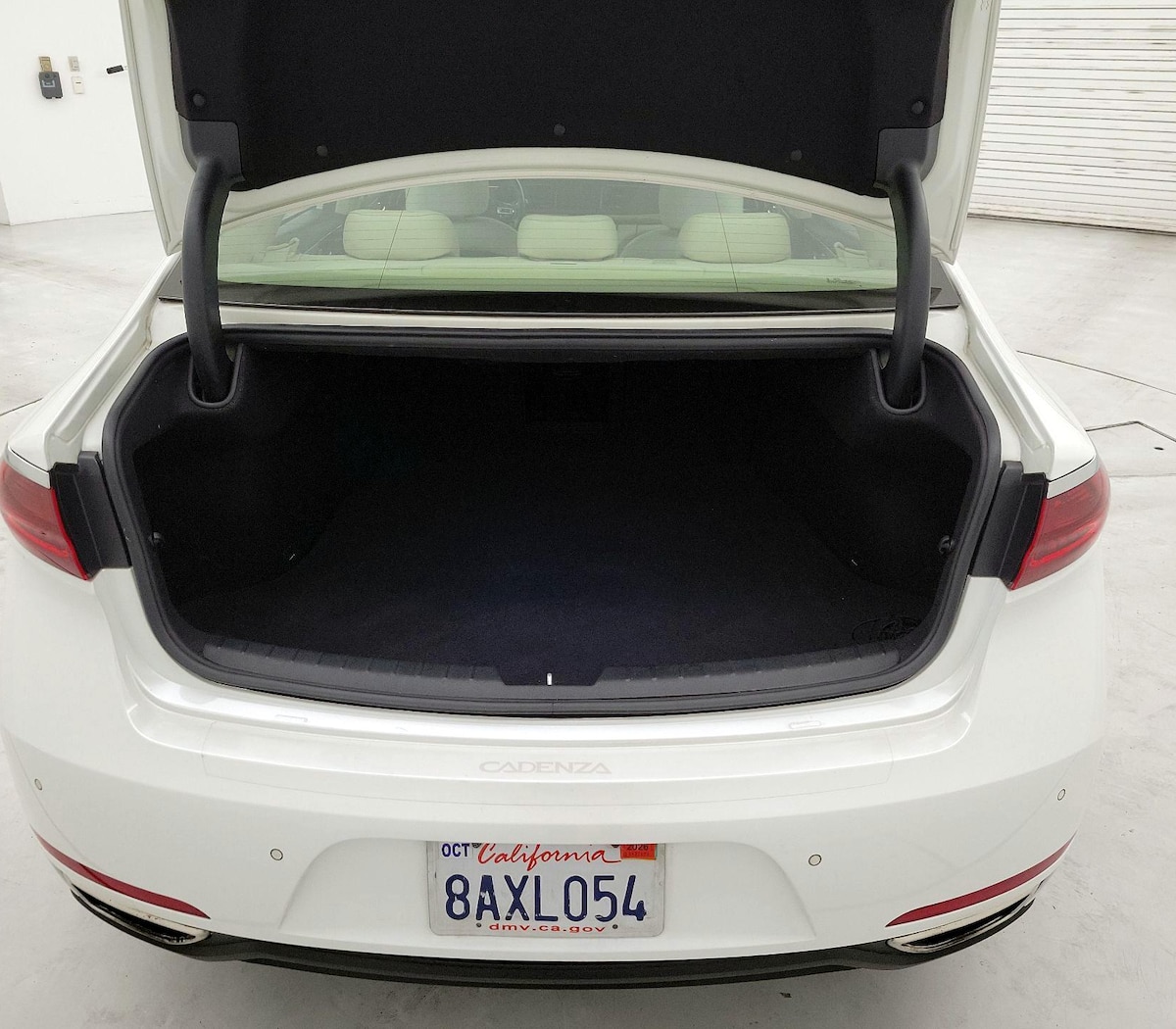 Trunk/Cargo (Seats Up)