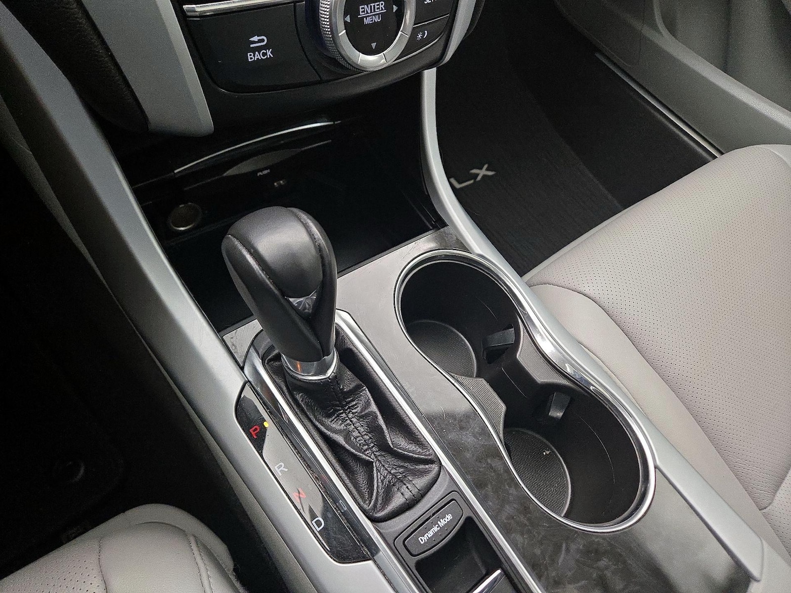 2020 Acura TLX Technology Package - Photo 18