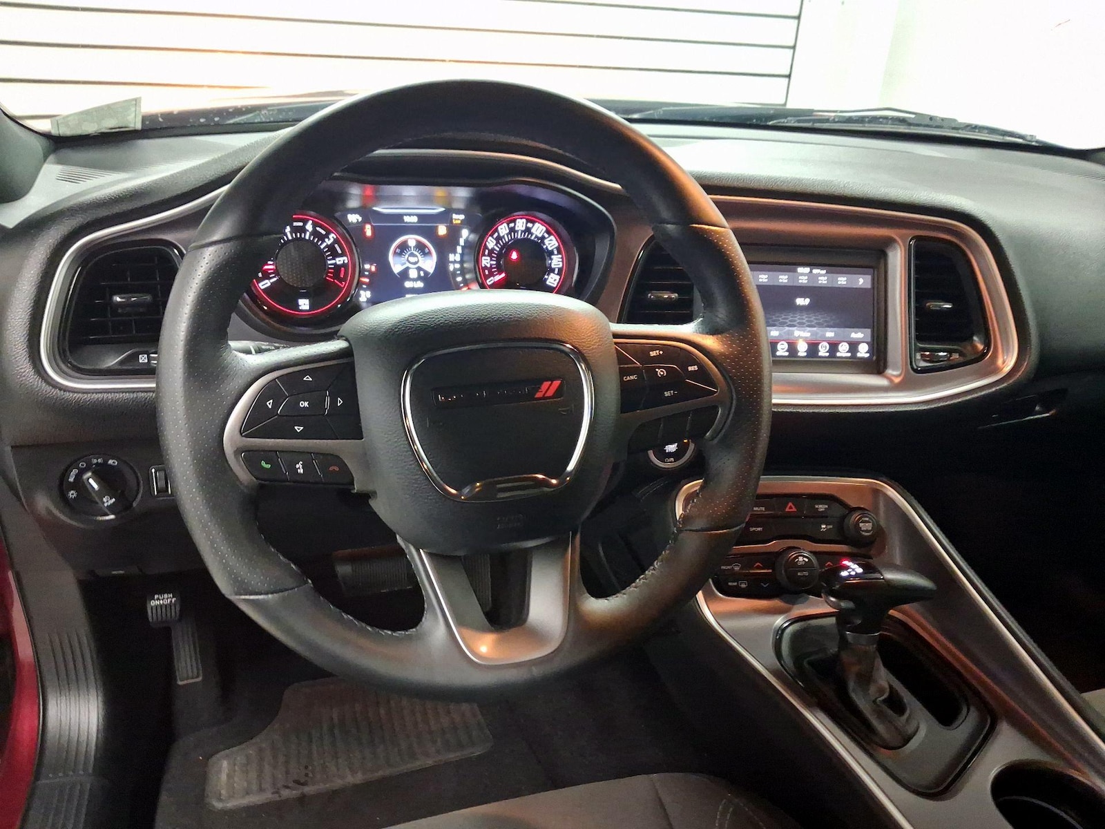 2019 Dodge Challenger SXT - Photo 10