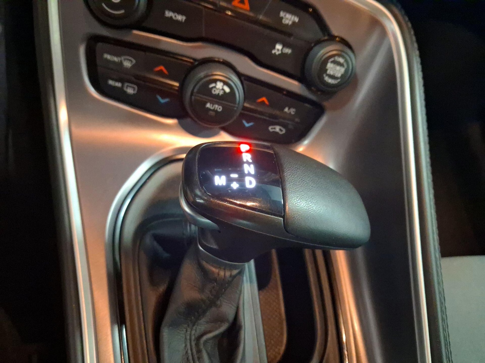 2019 Dodge Challenger SXT - Photo 17