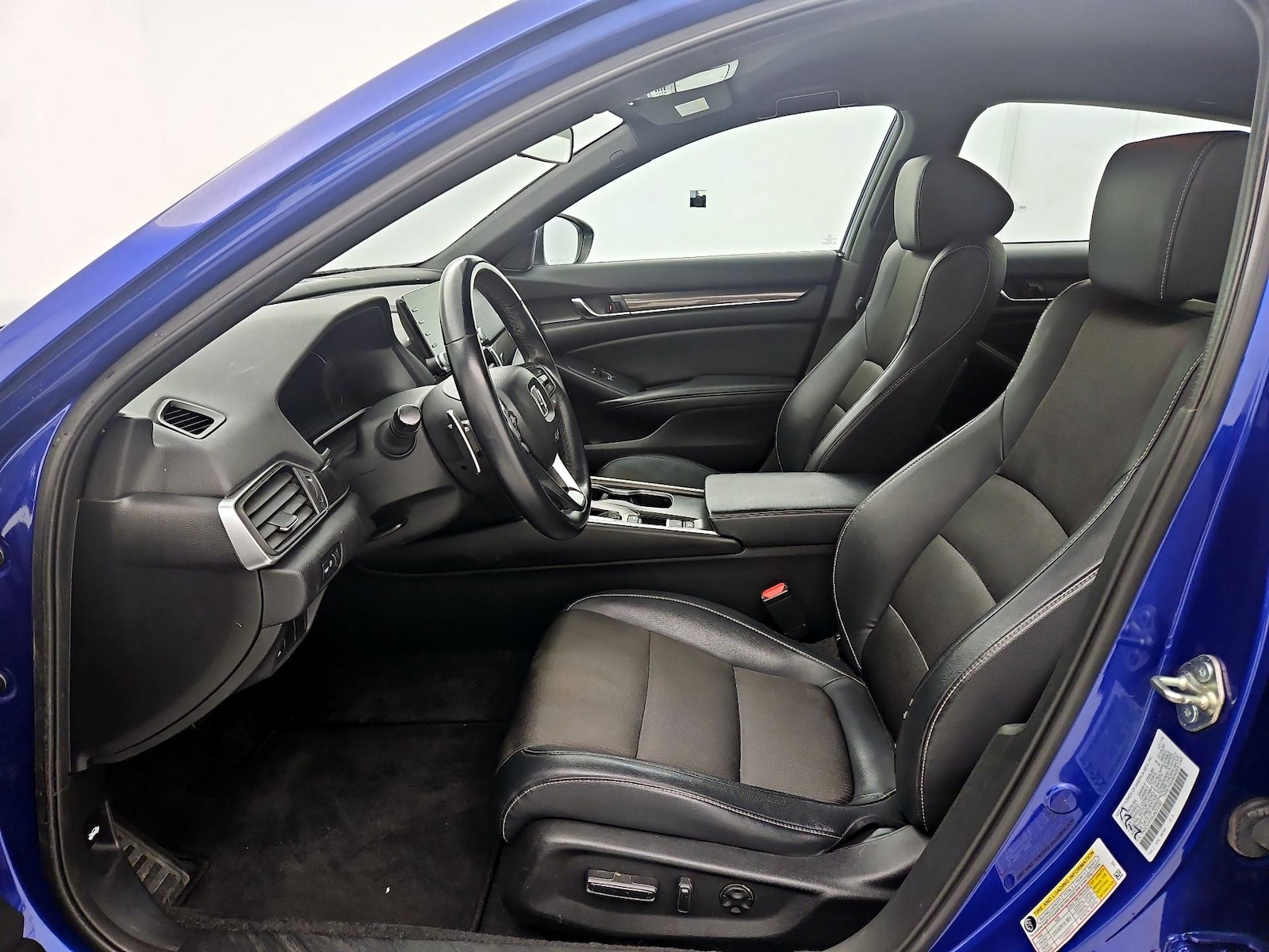 Power Seat(s) & Side Airbags