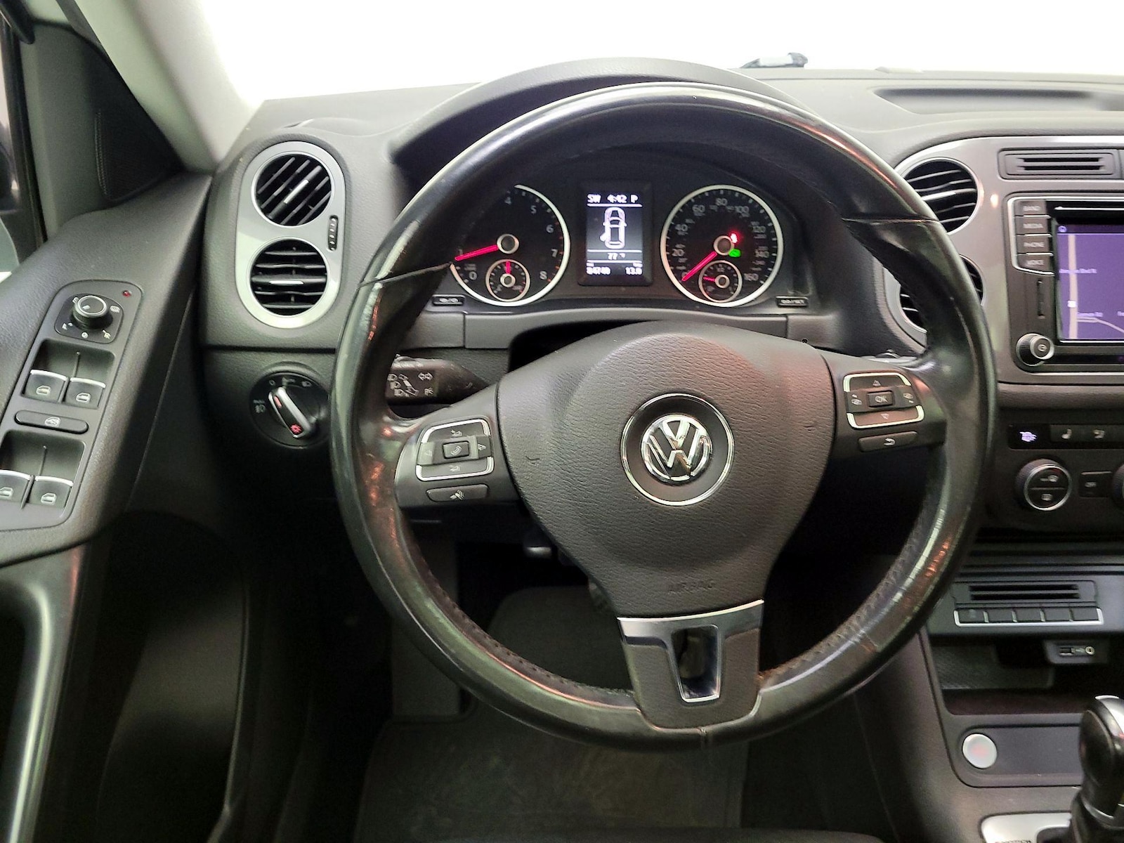 2017 Volkswagen Tiguan Sport - Photo 11