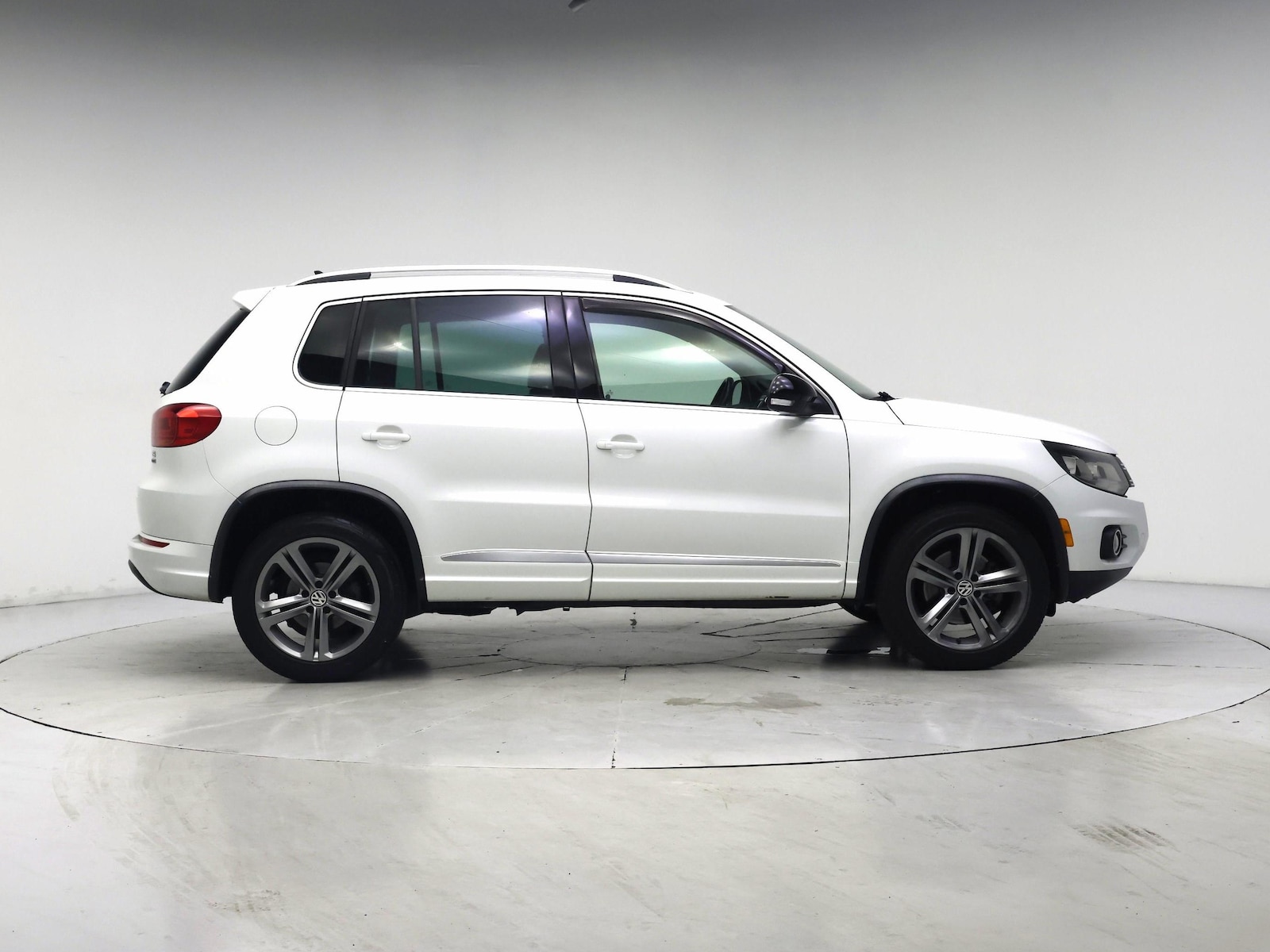 2017 Volkswagen Tiguan Sport - Photo 8