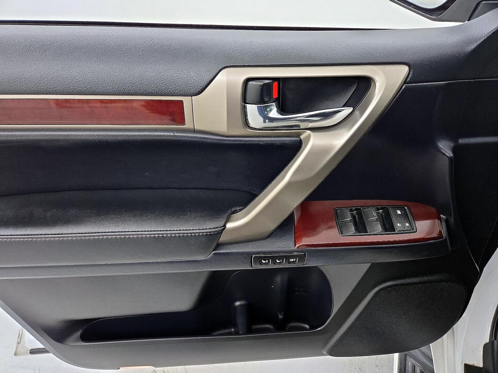 2017 Lexus GX Base - Photo 13