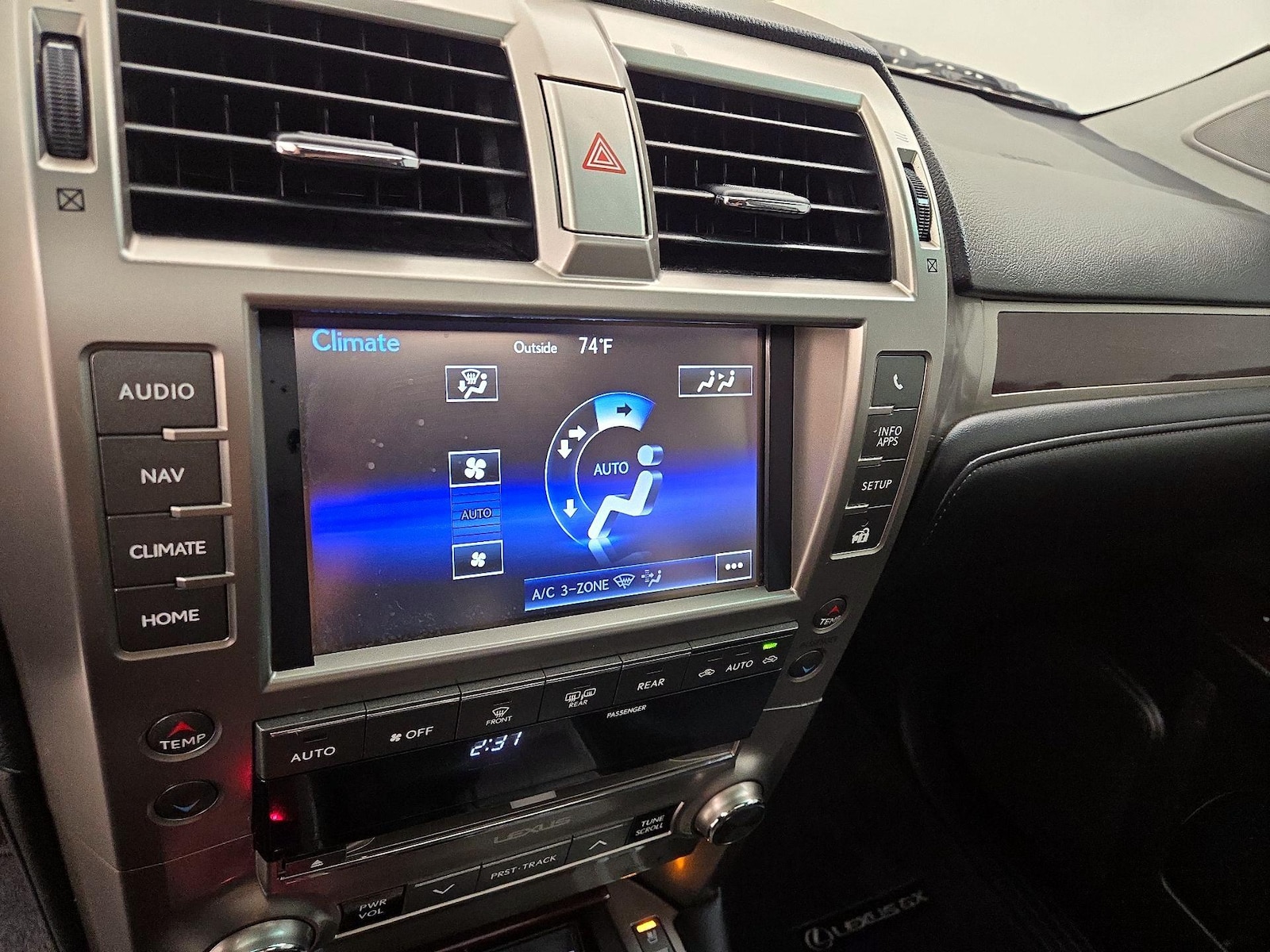 2017 Lexus GX Base - Photo 18