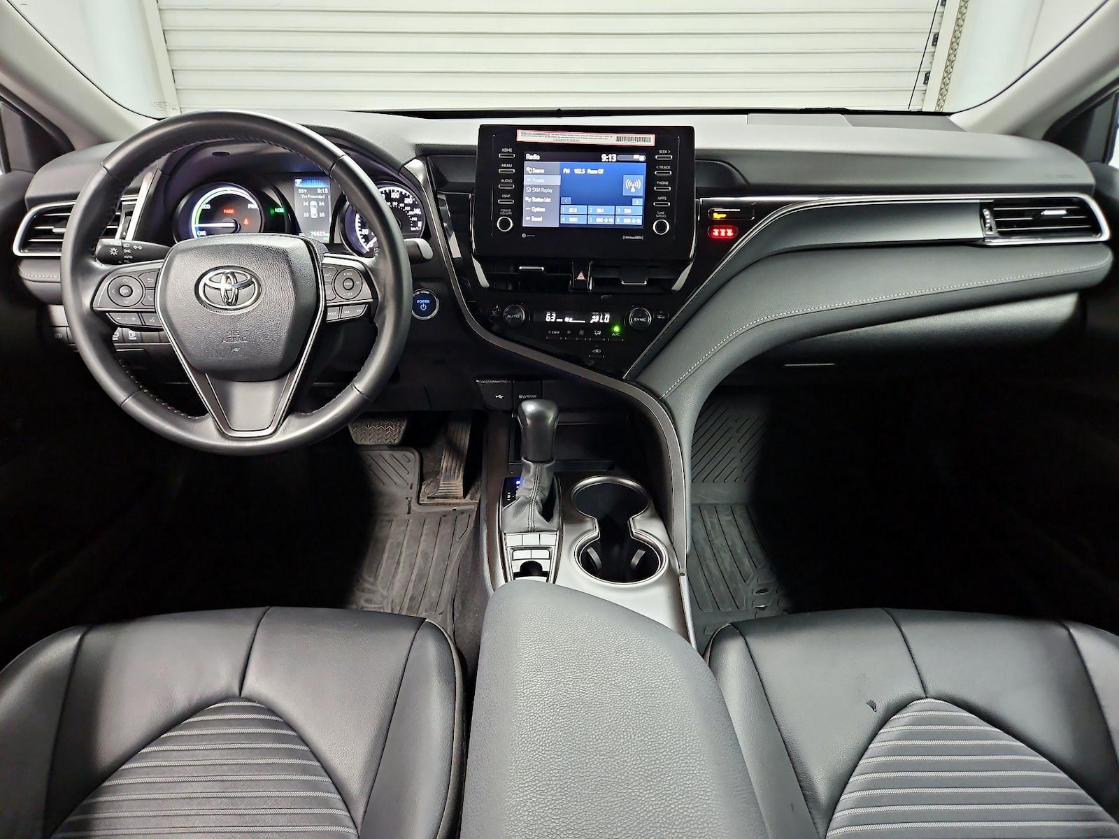 2024 Toyota Camry SE - Photo 10