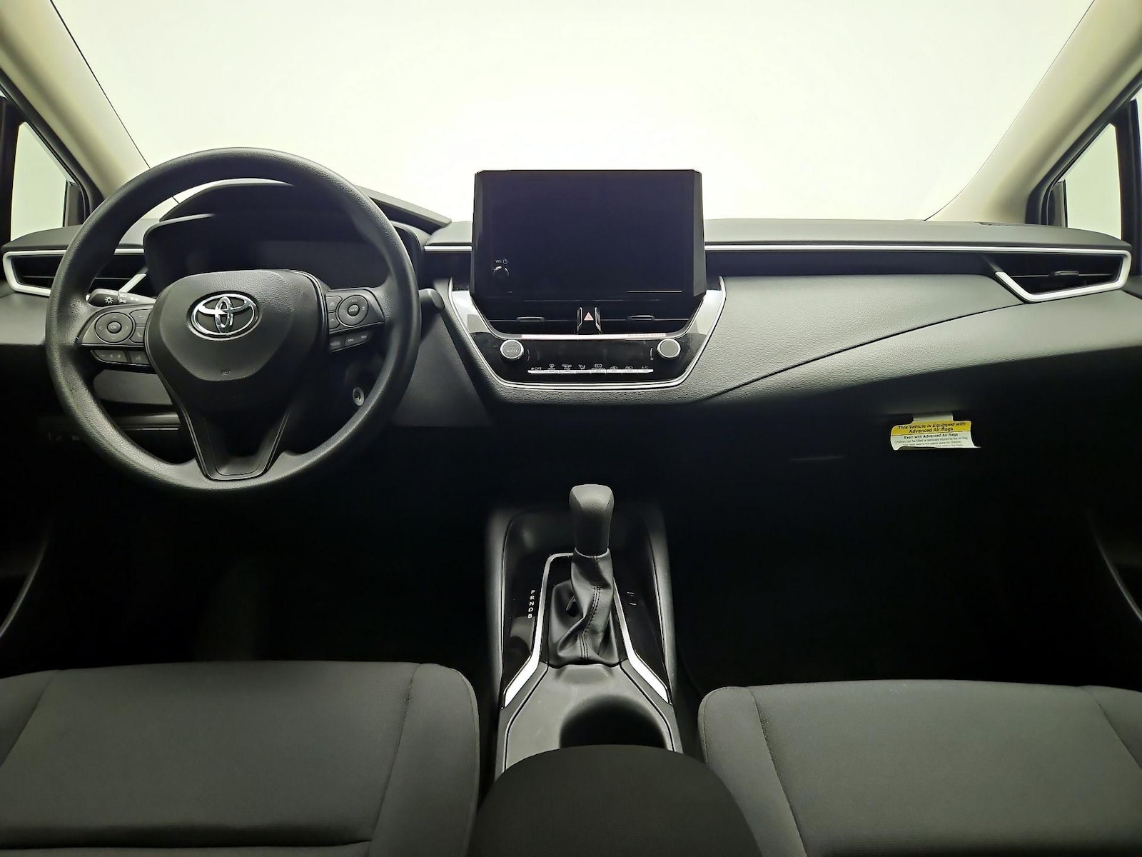 2026 Toyota Corolla LE - Photo 10
