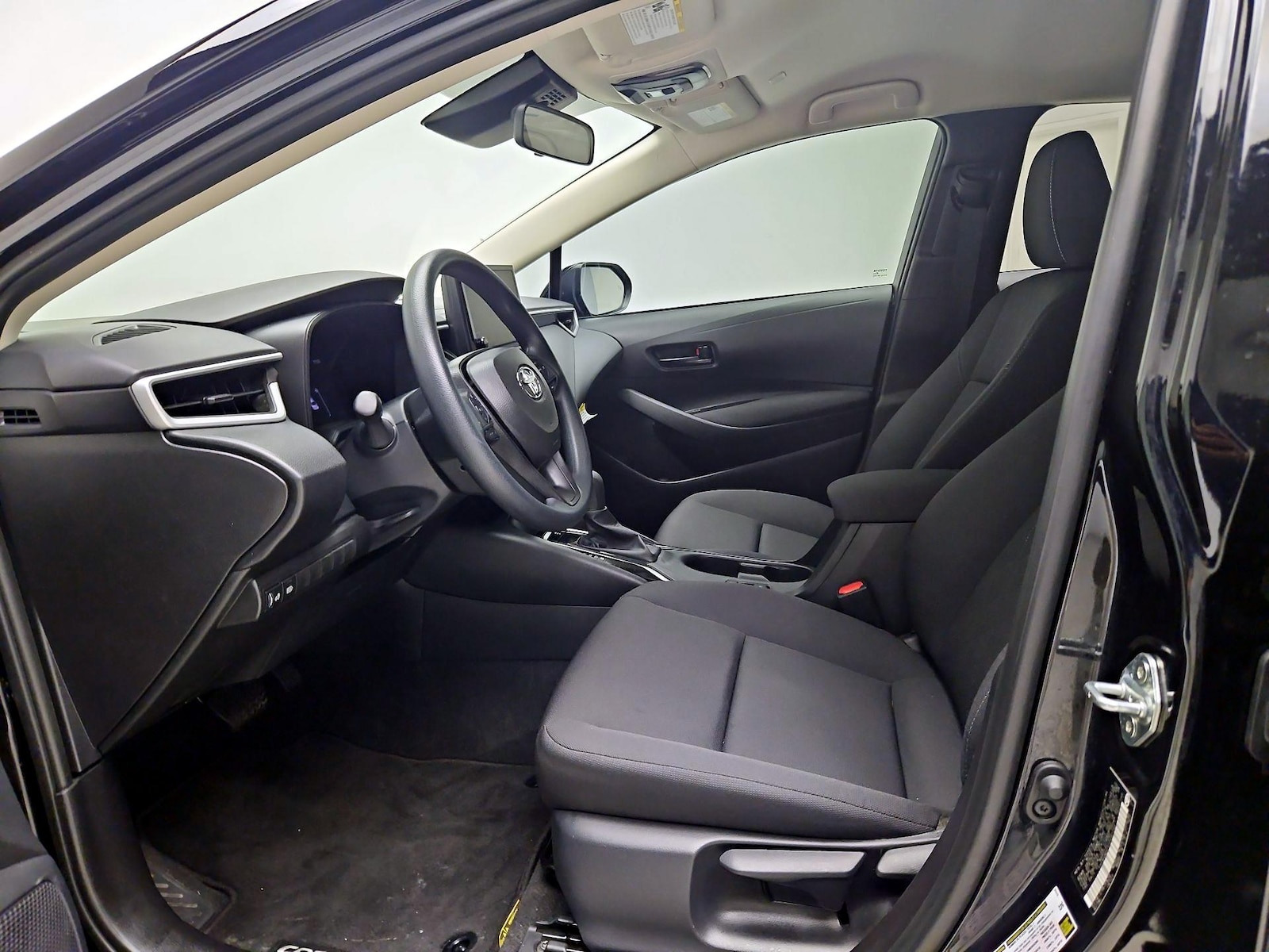 2026 Toyota Corolla LE - Photo 12