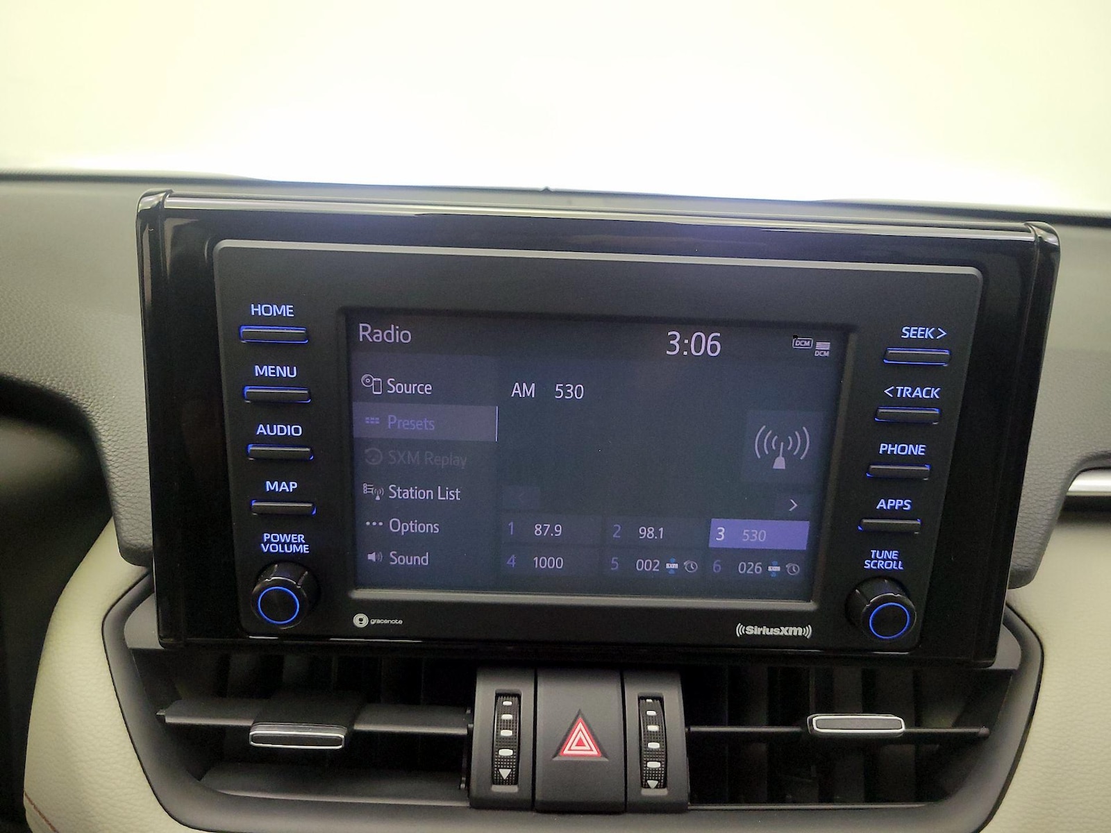2020 Toyota RAV4 XLE Premium - Photo 15