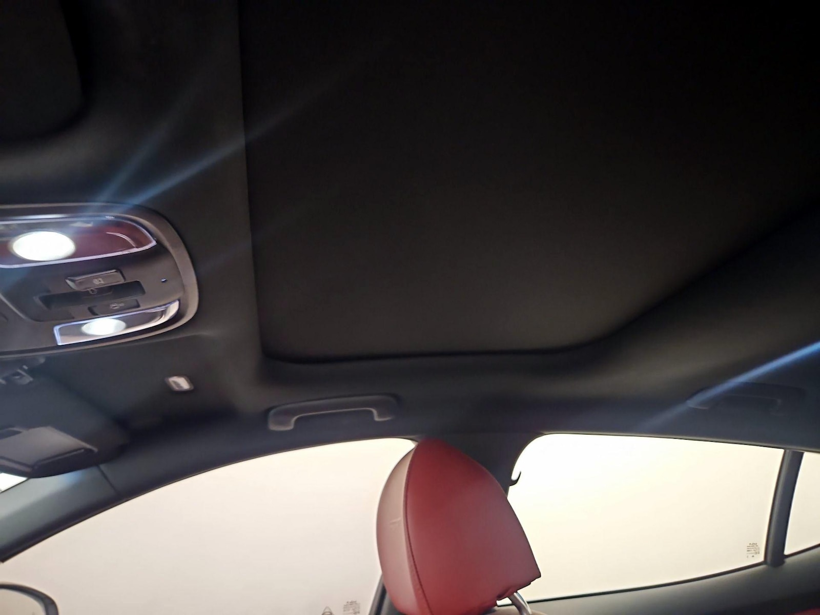 Sunroof(s) & Overhead Airbags