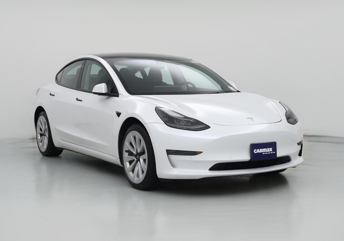 2022 Tesla Model 3 Long Range All-Wheel Drive in White — CarMax photo