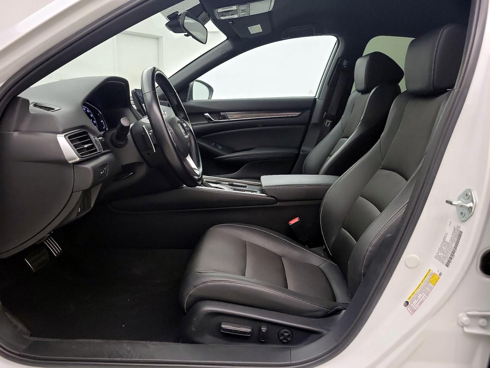 Power Seat(s) & Side Airbags