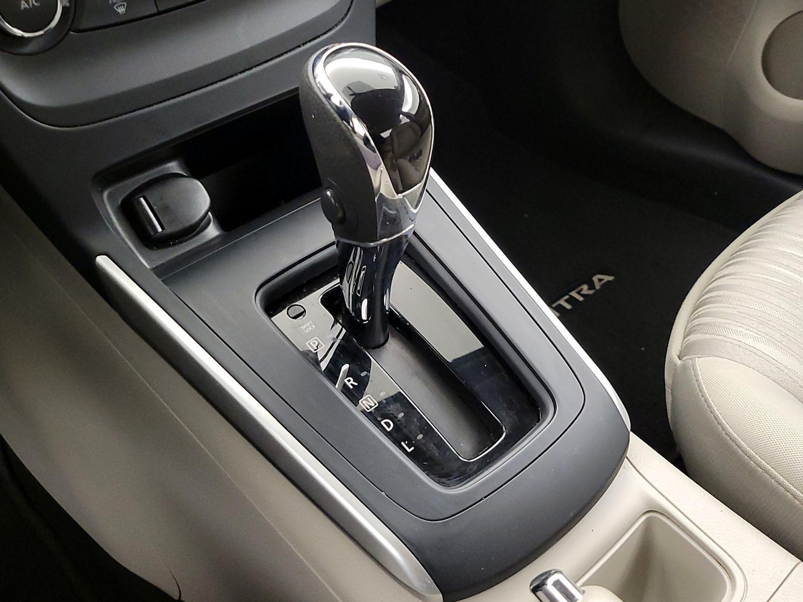 2017 Nissan Sentra SV - Photo 18