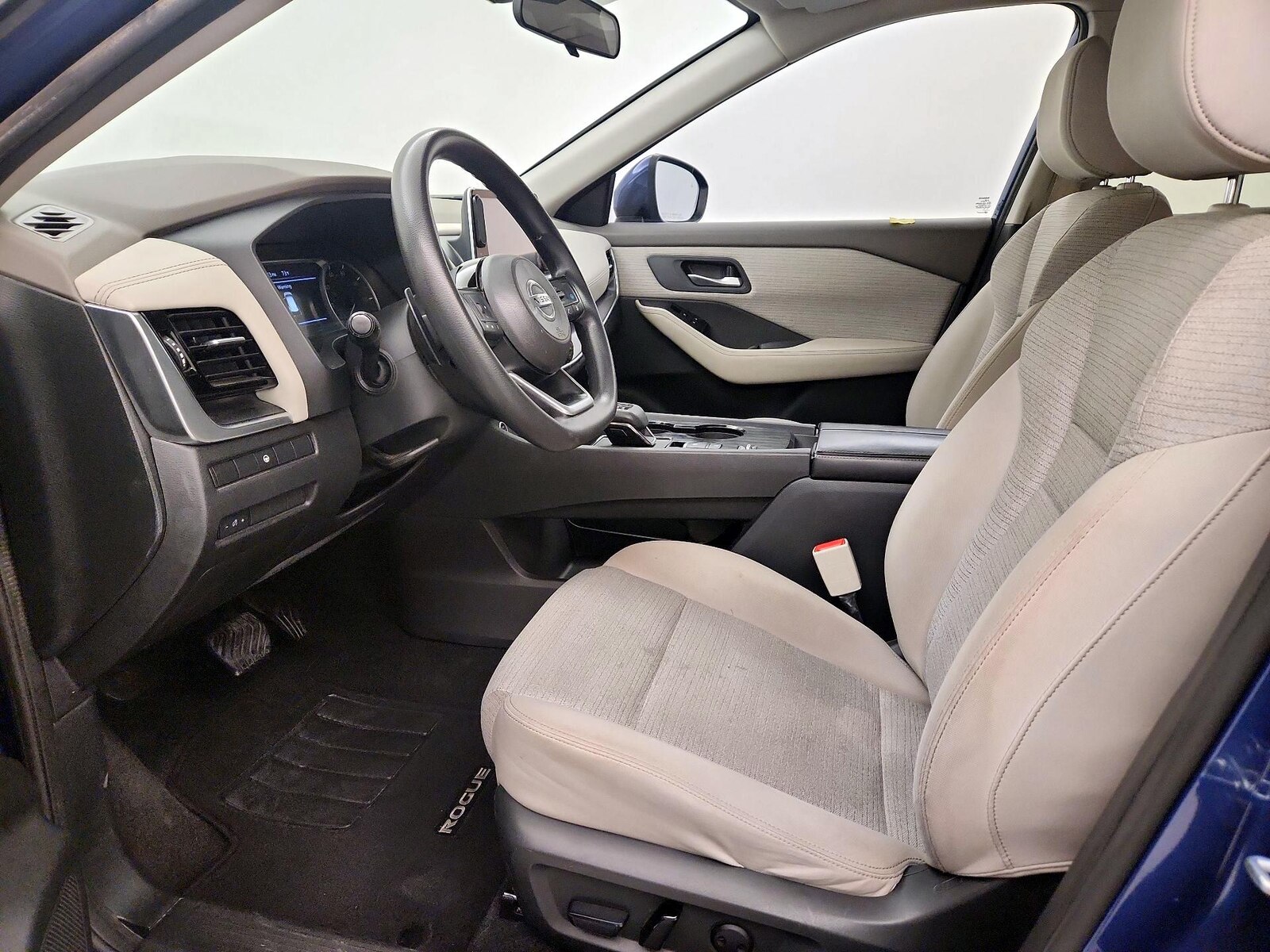 2021 Nissan Rogue SV - Photo 12