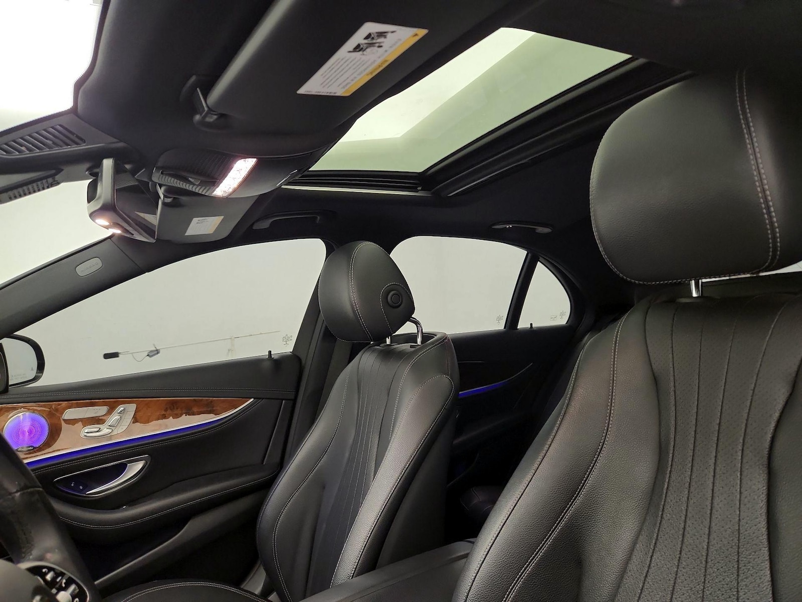 Sunroof(s) & Overhead Airbags