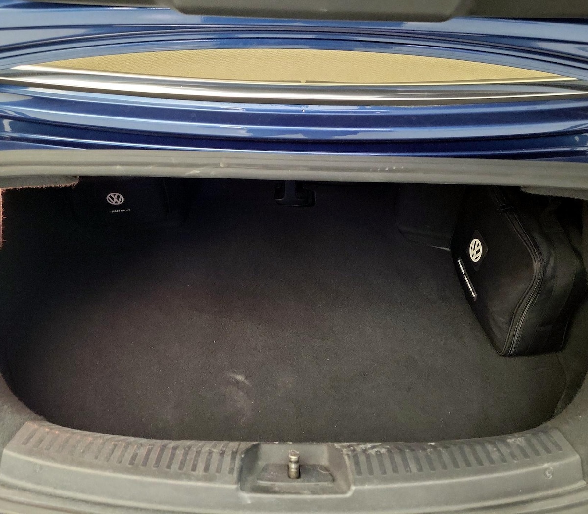 Trunk/Cargo (Seats Up)