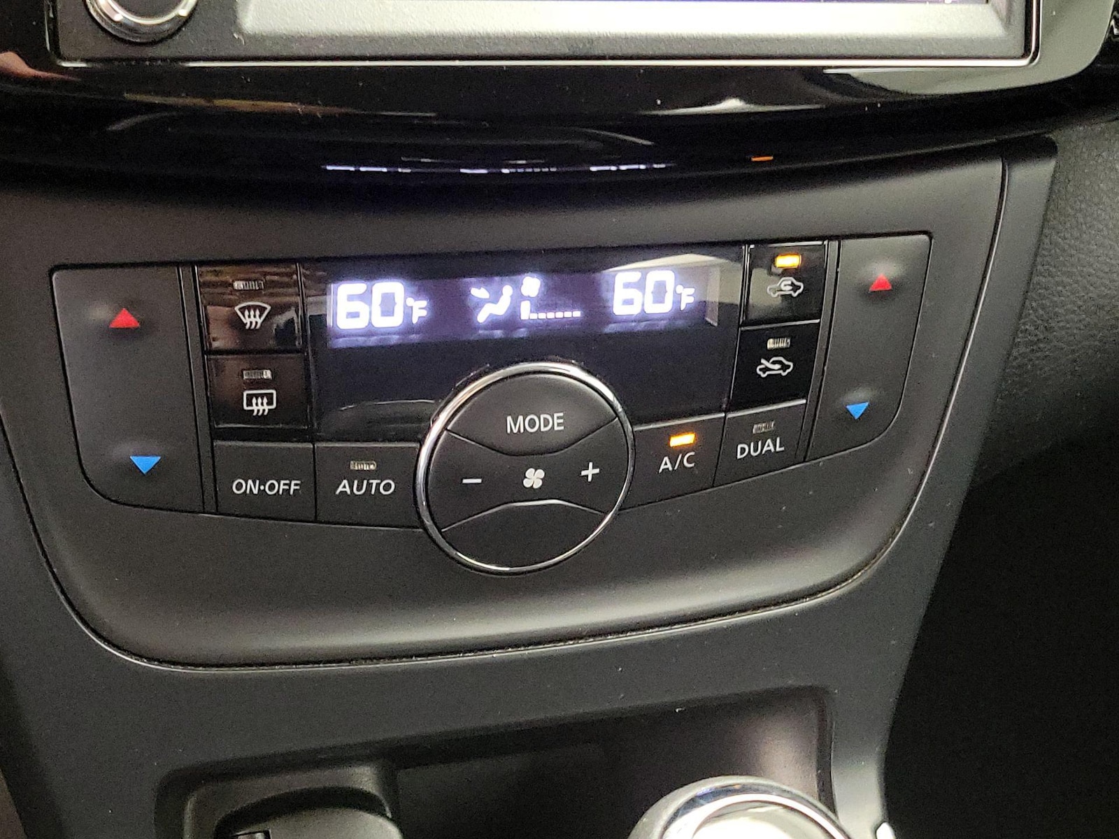 2019 Nissan Sentra SV - Photo 17