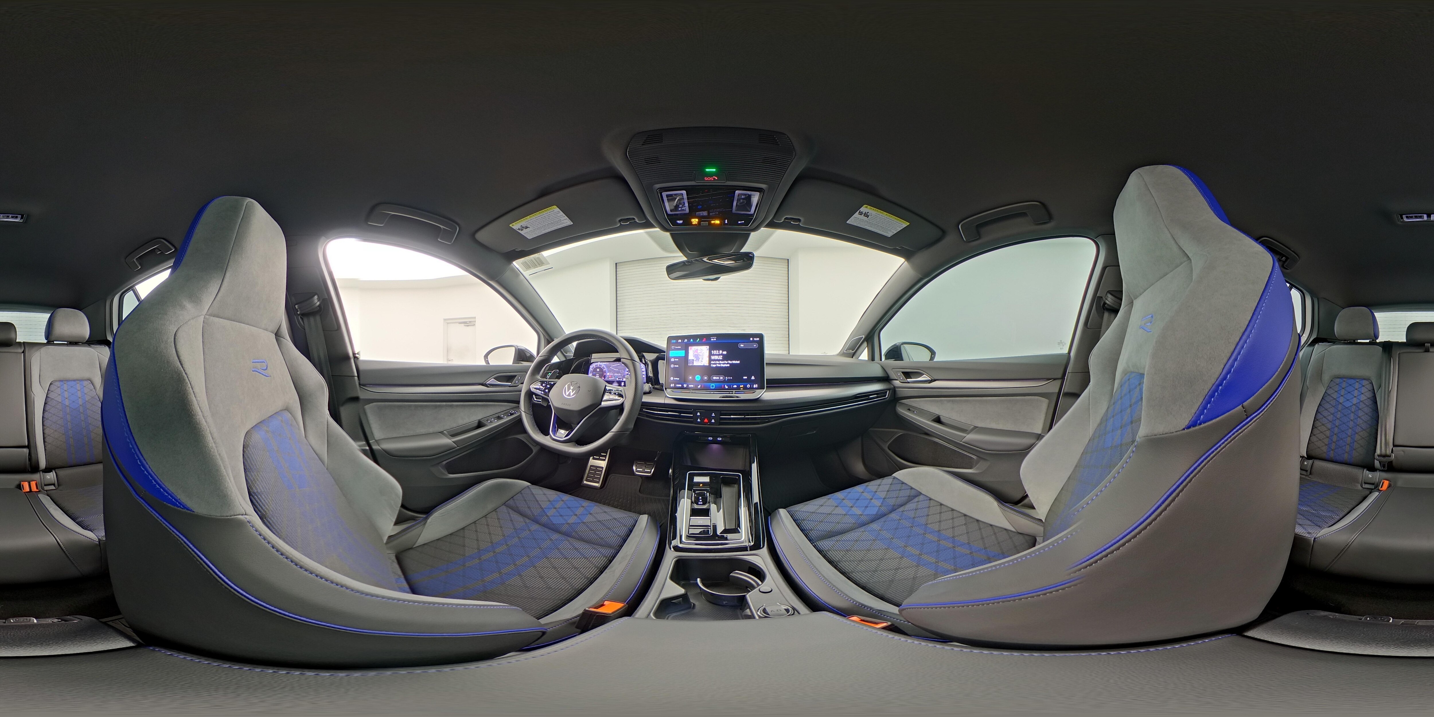 2025 Volkswagen Golf R R - Photo 24