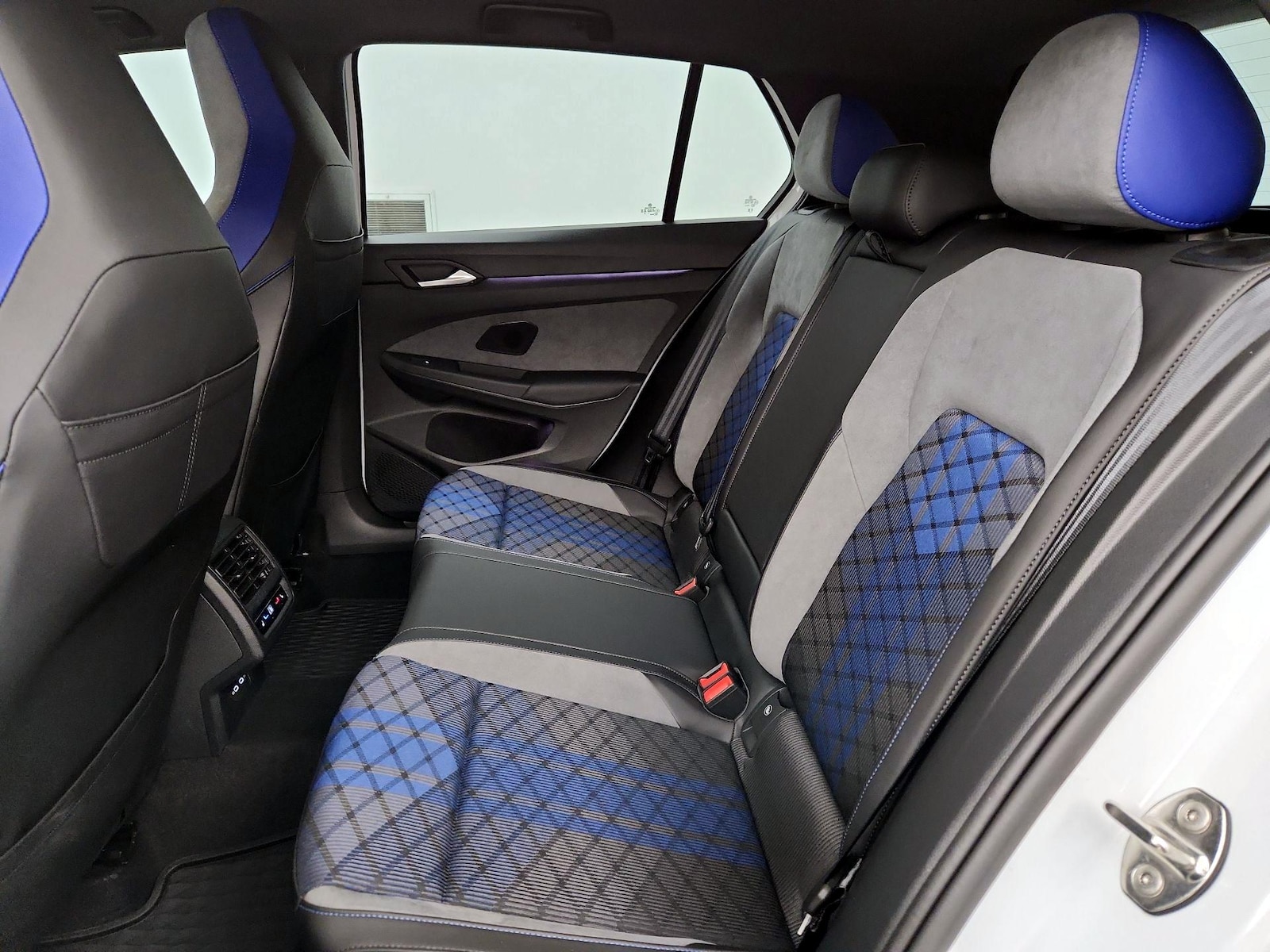 2025 Volkswagen Golf R R - Photo 20