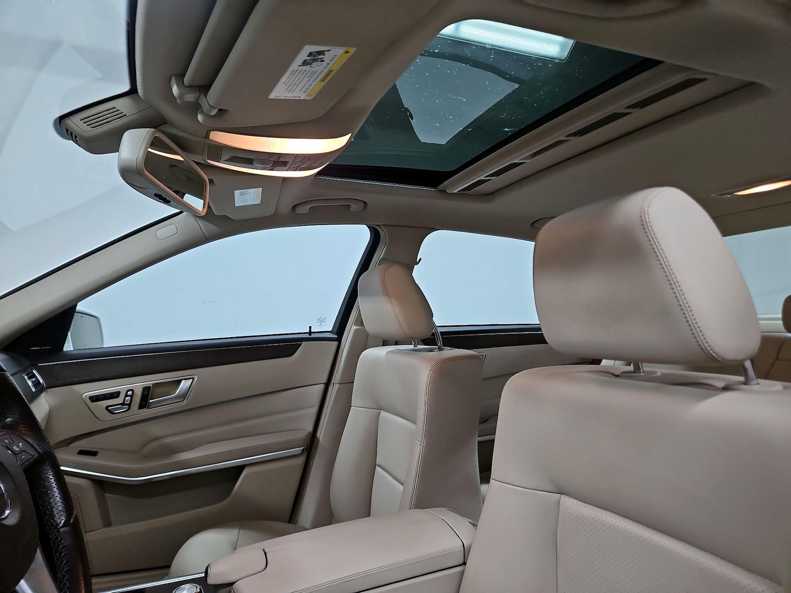 Sunroof(s) & Overhead Airbags
